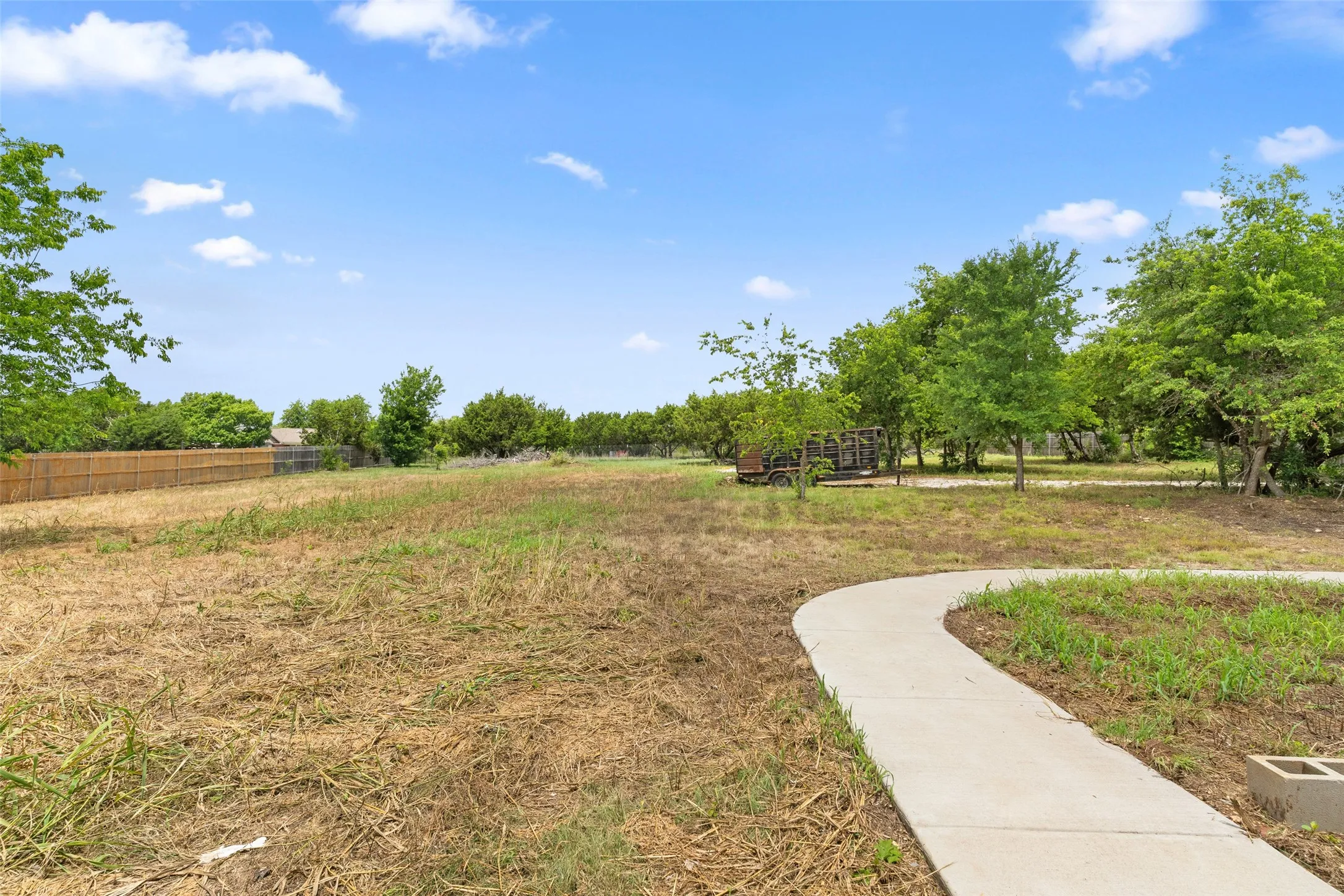 Single Family Residence For Sale in Johnson County , 1754 Riverview Drive, Cleburne, Texas 76033, 4 Bedroom, 3 Bathroom, 2 Garage spaces, 3,178 Sqft, built in 2023, mls#21295617, Real Estate Agent in Cleburne, Homes For Sale in Johnson county, Homes For Sale in Cleburne, Realtor in Cleburne Texas, Real Estate Brokerage Independent Realty Texas, Luminita Cordes Realtor
