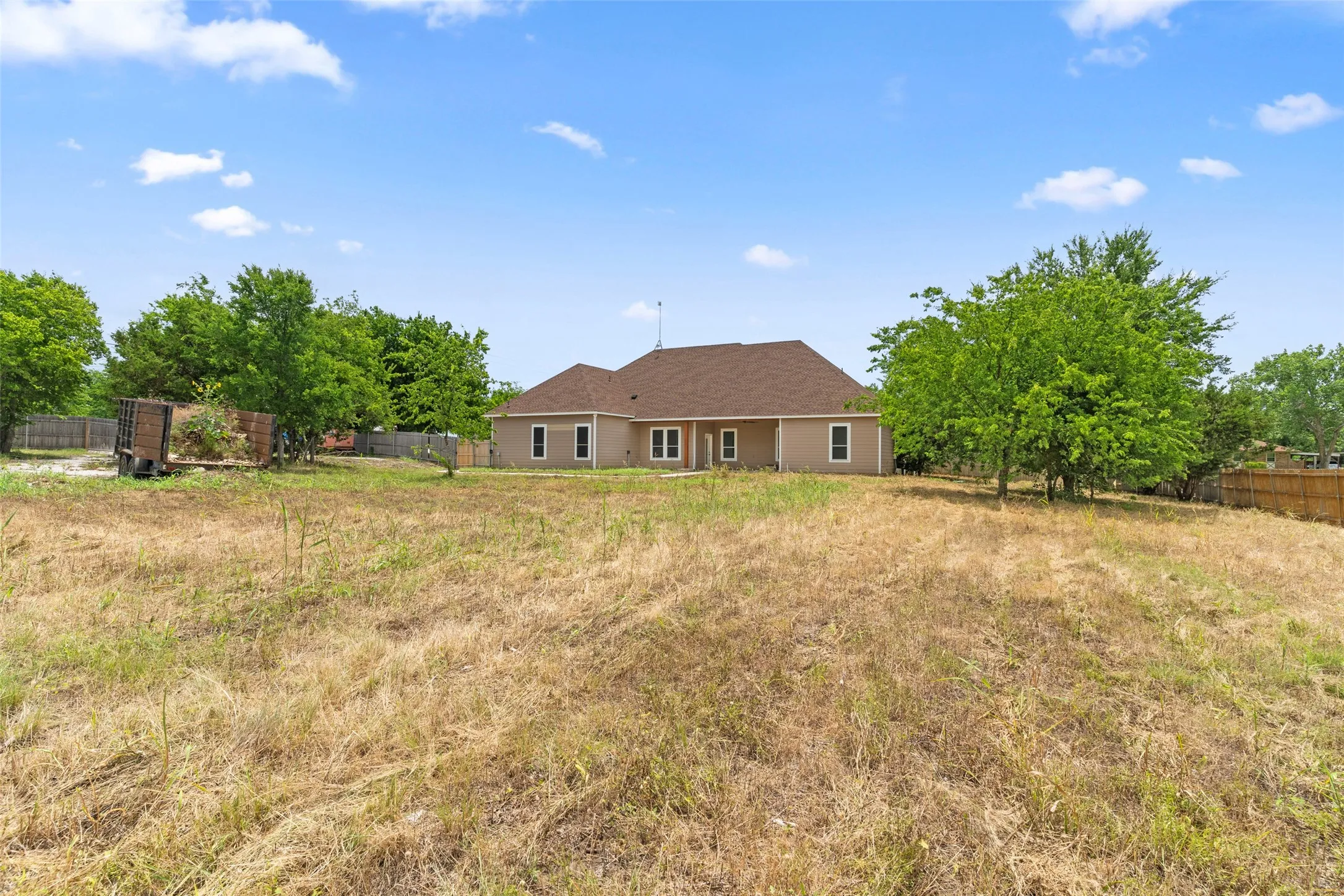 Single Family Residence For Sale in Johnson County , 1754 Riverview Drive, Cleburne, Texas 76033, 4 Bedroom, 3 Bathroom, 2 Garage spaces, 3,178 Sqft, built in 2023, mls#21295617, Real Estate Agent in Cleburne, Homes For Sale in Johnson county, Homes For Sale in Cleburne, Realtor in Cleburne Texas, Real Estate Brokerage Independent Realty Texas, Luminita Cordes Realtor