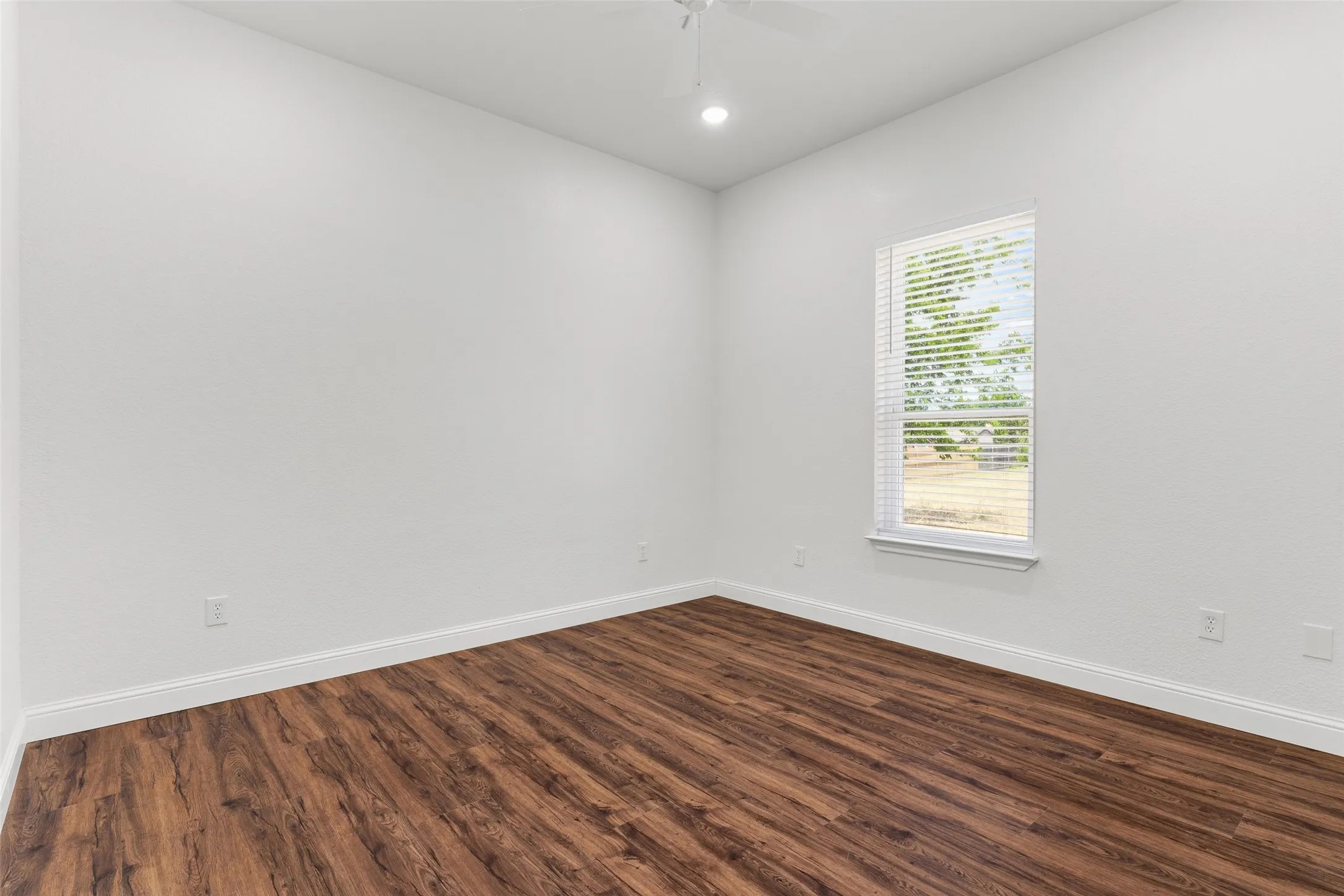 Single Family Residence For Sale in Johnson County , 1754 Riverview Drive, Cleburne, Texas 76033, 4 Bedroom, 3 Bathroom, 2 Garage spaces, 3,178 Sqft, built in 2023, mls#21295617, Real Estate Agent in Cleburne, Homes For Sale in Johnson county, Homes For Sale in Cleburne, Realtor in Cleburne Texas, Real Estate Brokerage Independent Realty Texas, Luminita Cordes Realtor
