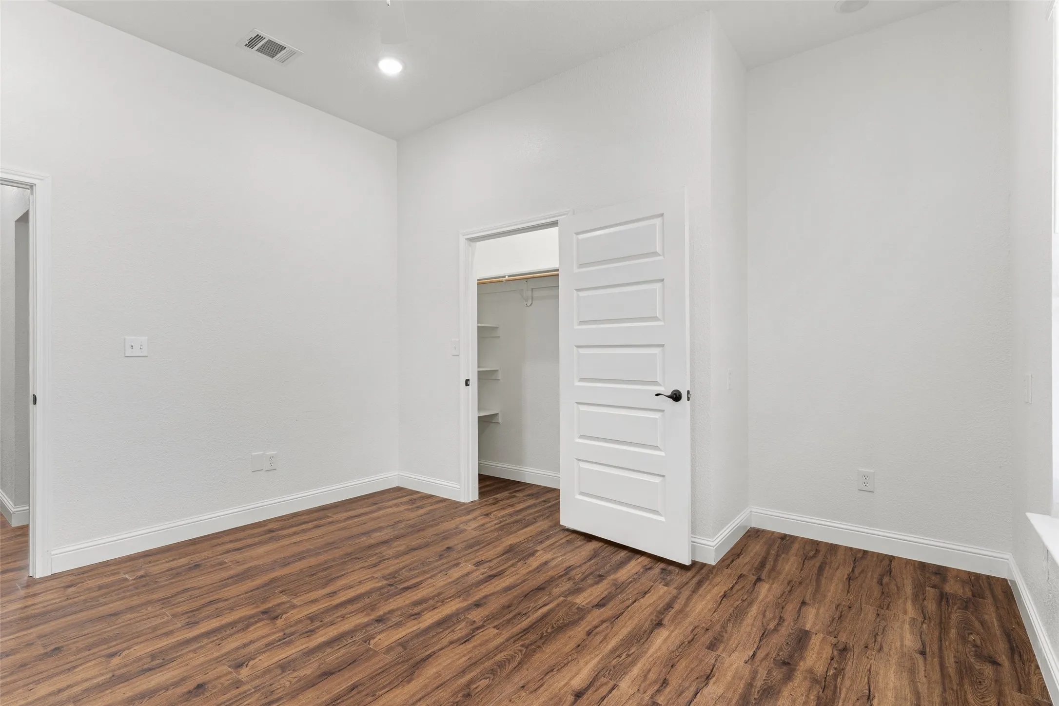 Single Family Residence For Sale in Johnson County , 1754 Riverview Drive, Cleburne, Texas 76033, 4 Bedroom, 3 Bathroom, 2 Garage spaces, 3,178 Sqft, built in 2023, mls#21295617, Real Estate Agent in Cleburne, Homes For Sale in Johnson county, Homes For Sale in Cleburne, Realtor in Cleburne Texas, Real Estate Brokerage Independent Realty Texas, Luminita Cordes Realtor