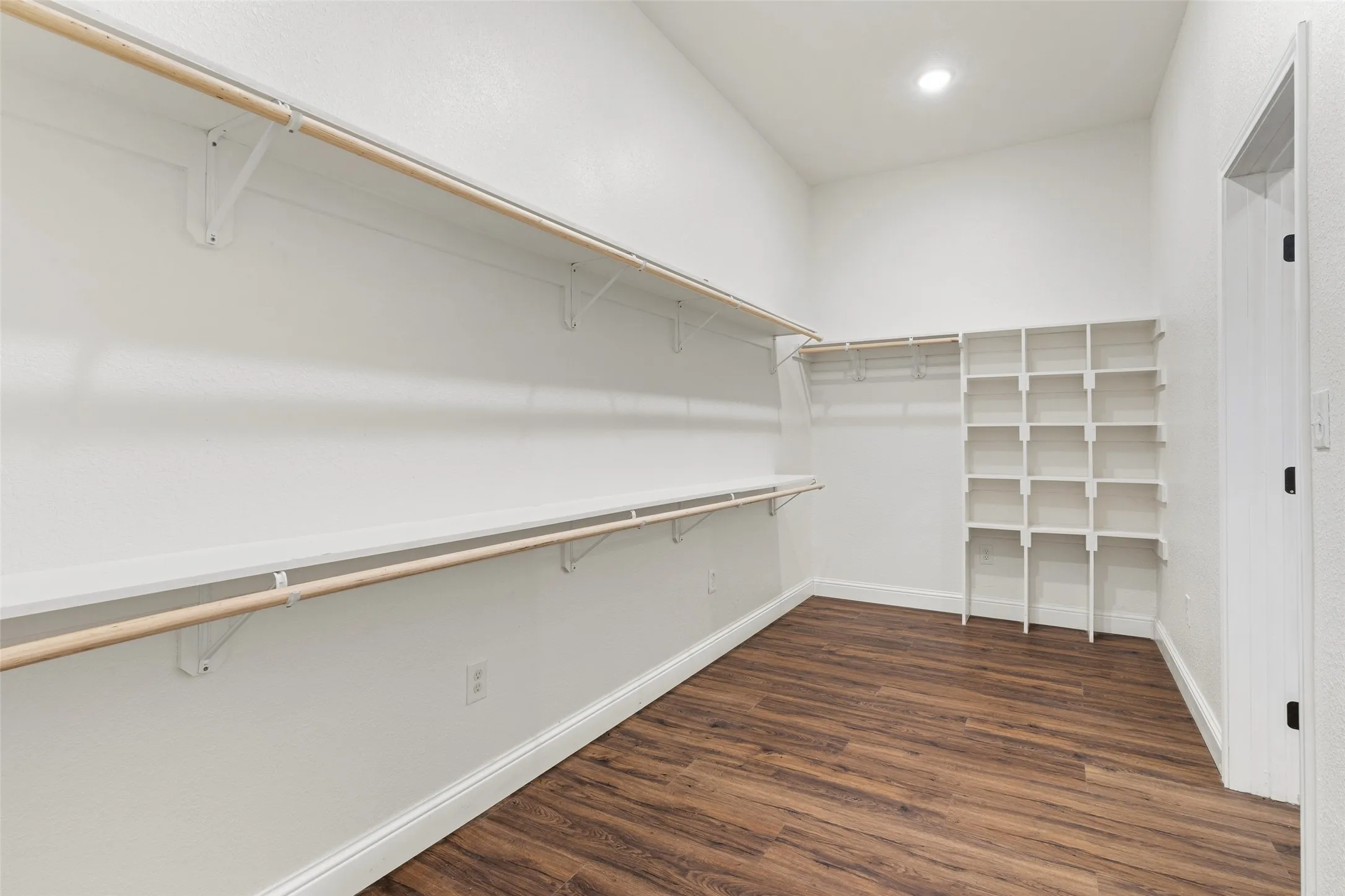 Single Family Residence For Sale in Johnson County , 1754 Riverview Drive, Cleburne, Texas 76033, 4 Bedroom, 3 Bathroom, 2 Garage spaces, 3,178 Sqft, built in 2023, mls#21295617, Real Estate Agent in Cleburne, Homes For Sale in Johnson county, Homes For Sale in Cleburne, Realtor in Cleburne Texas, Real Estate Brokerage Independent Realty Texas, Luminita Cordes Realtor
