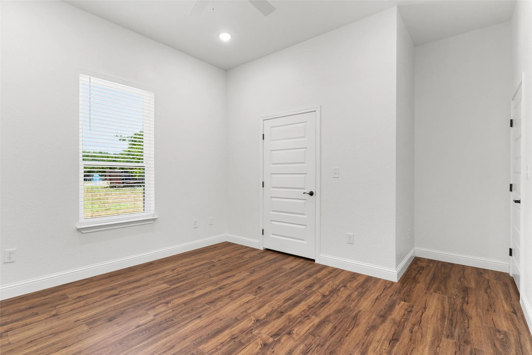Single Family Residence For Sale in Johnson County , 1754 Riverview Drive, Cleburne, Texas 76033, 4 Bedroom, 3 Bathroom, 2 Garage spaces, 3,178 Sqft, built in 2023, mls#21295617, Real Estate Agent in Cleburne, Homes For Sale in Johnson county, Homes For Sale in Cleburne, Realtor in Cleburne Texas, Real Estate Brokerage Independent Realty Texas, Luminita Cordes Realtor
