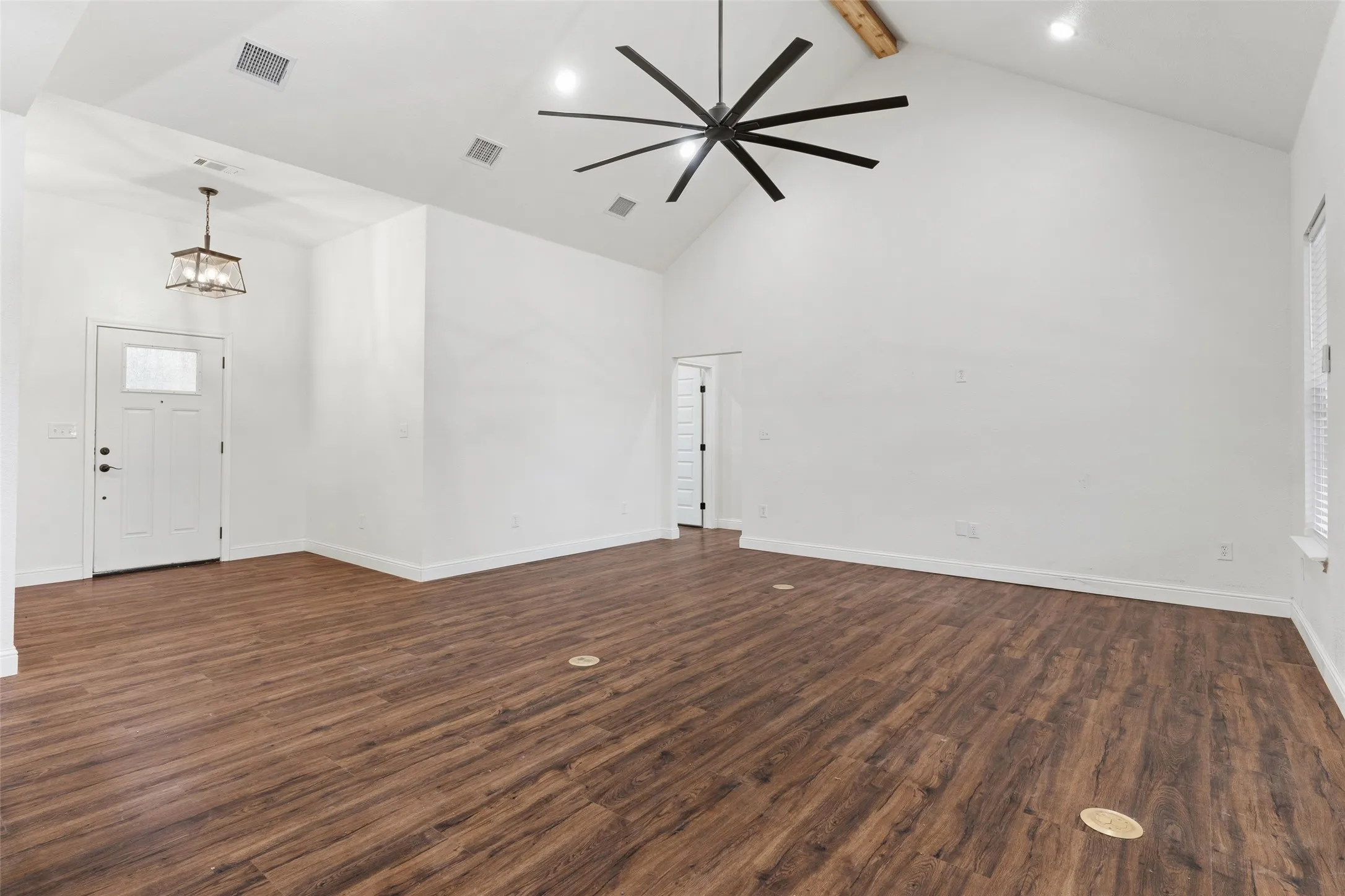 Single Family Residence For Sale in Johnson County , 1754 Riverview Drive, Cleburne, Texas 76033, 4 Bedroom, 3 Bathroom, 2 Garage spaces, 3,178 Sqft, built in 2023, mls#21295617, Real Estate Agent in Cleburne, Homes For Sale in Johnson county, Homes For Sale in Cleburne, Realtor in Cleburne Texas, Real Estate Brokerage Independent Realty Texas, Luminita Cordes Realtor