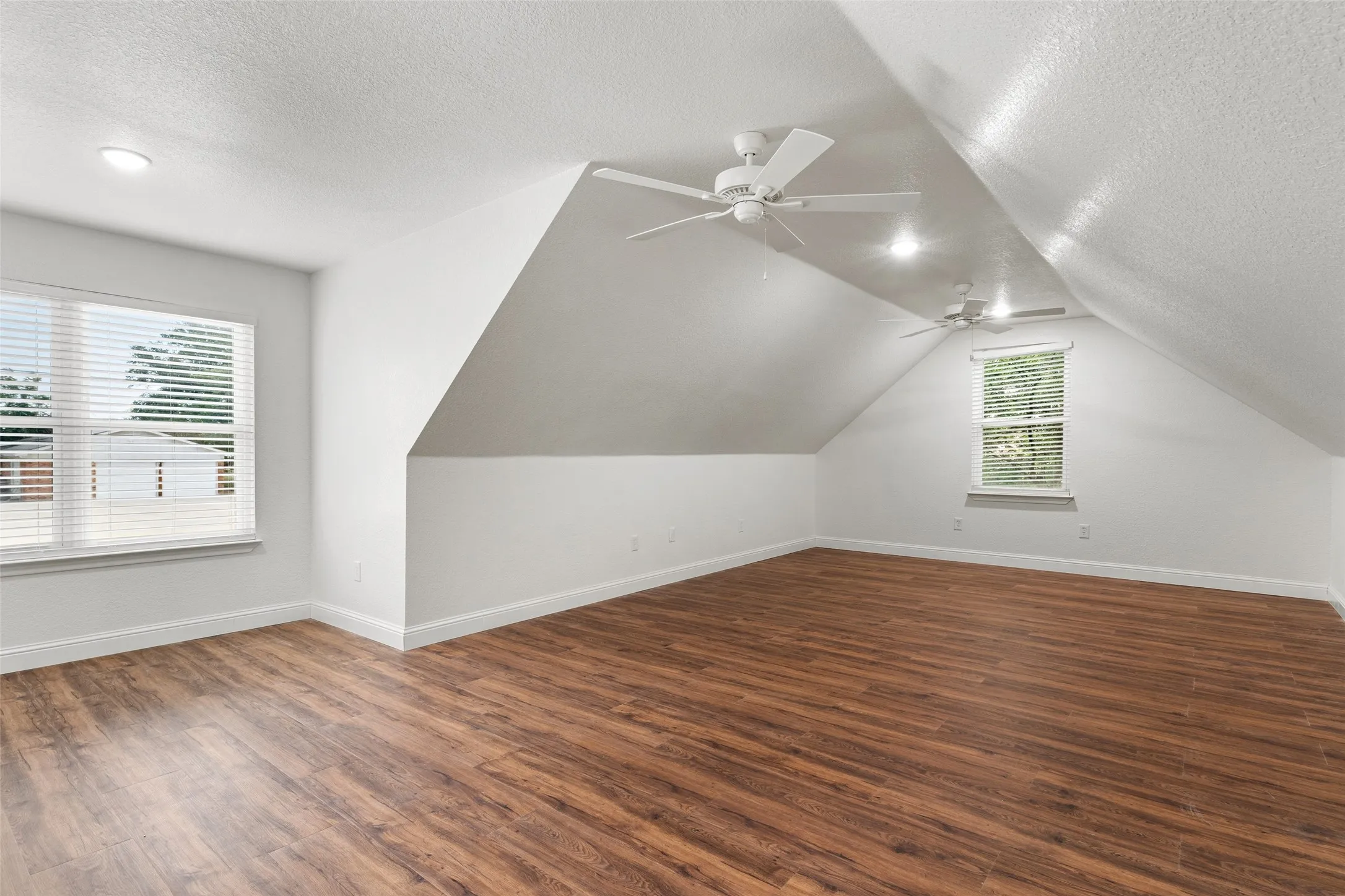 Single Family Residence For Sale in Johnson County , 1754 Riverview Drive, Cleburne, Texas 76033, 4 Bedroom, 3 Bathroom, 2 Garage spaces, 3,178 Sqft, built in 2023, mls#21295617, Real Estate Agent in Cleburne, Homes For Sale in Johnson county, Homes For Sale in Cleburne, Realtor in Cleburne Texas, Real Estate Brokerage Independent Realty Texas, Luminita Cordes Realtor