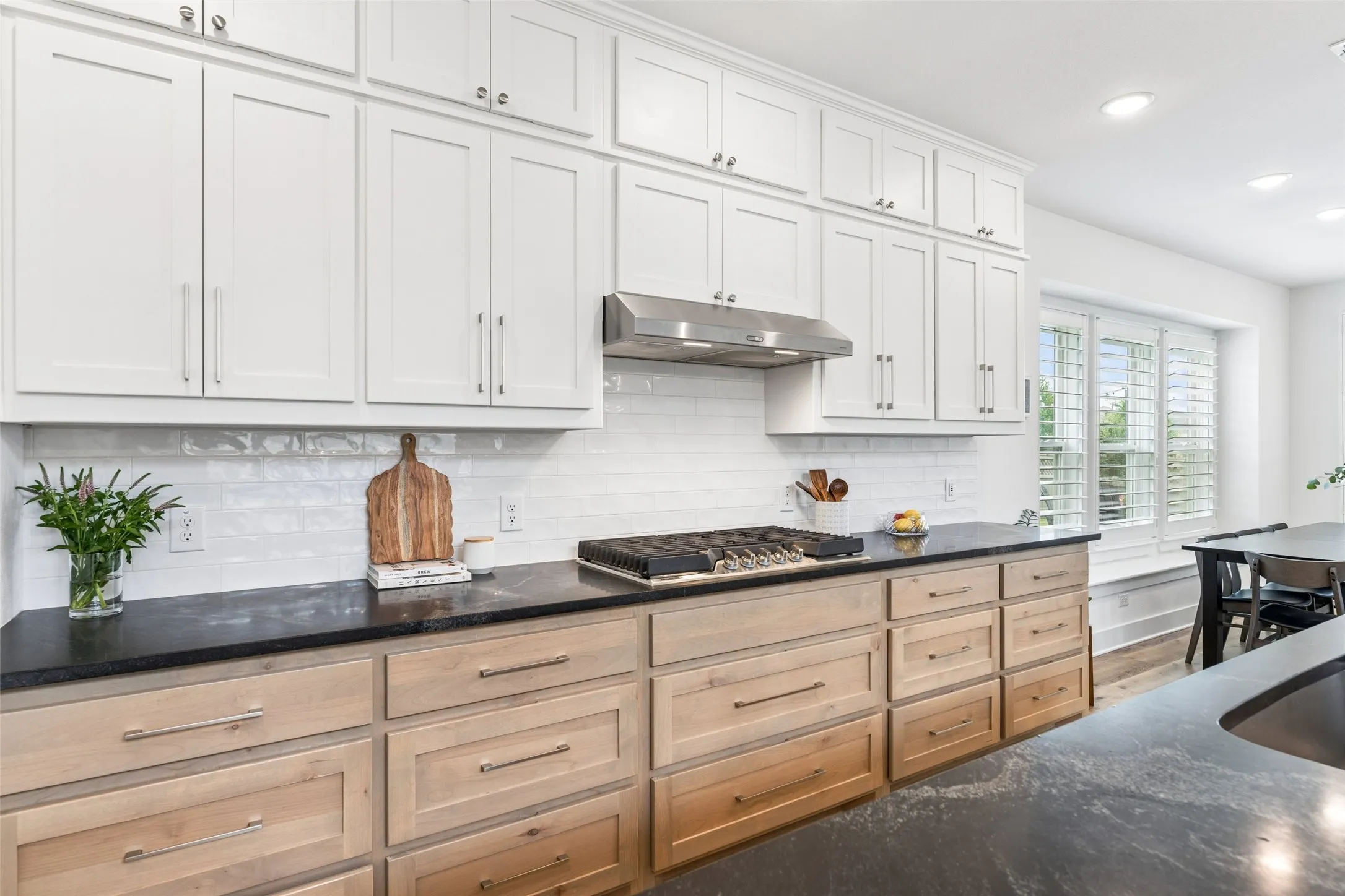 Single Family Residence For Sale in Denton County , 2301 Jack Rabbit Way, Northlake, Texas 76247, 4 Bedroom, 3 Bathroom, 2 Garage spaces, 2,454 Sqft, built in 2022, mls#21275648, Real Estate Agent in Northlake, Homes For Sale in Denton county, Homes For Sale in Northlake, Realtor in Northlake Texas, Real Estate Brokerage Independent Realty Texas, Luminita Cordes Realtor