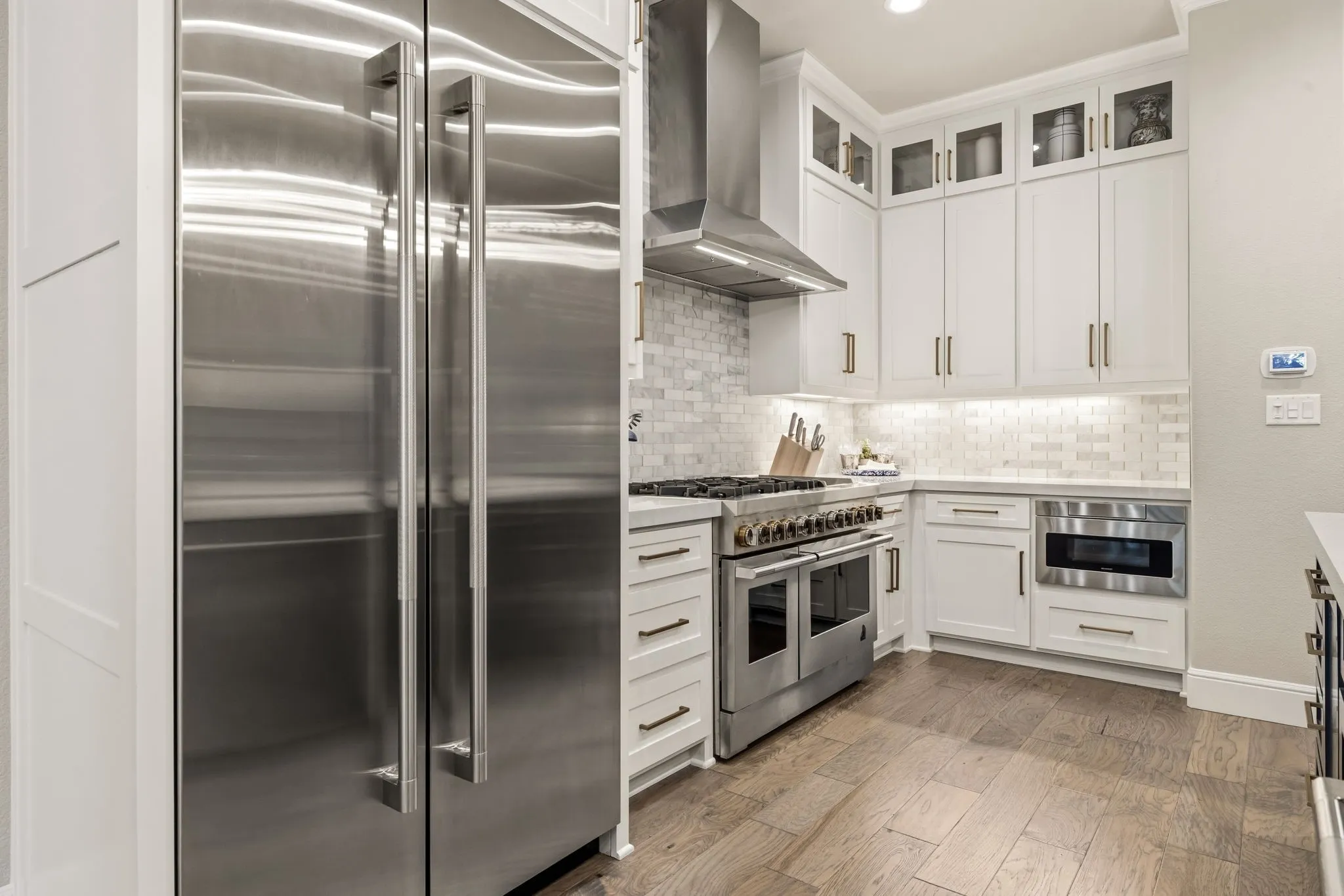 Single Family Residence For Sale in Henderson County , 201 Sandpiper Drive, Mabank, Texas 75156, 5 Bedroom, 6 Bathroom, 3 Garage spaces, 4,262 Sqft, built in 2021, mls#21288518, Real Estate Agent in Mabank, Homes For Sale in Henderson county, Homes For Sale in Mabank, Realtor in Mabank Texas, Real Estate Brokerage Independent Realty Texas, Luminita Cordes Realtor