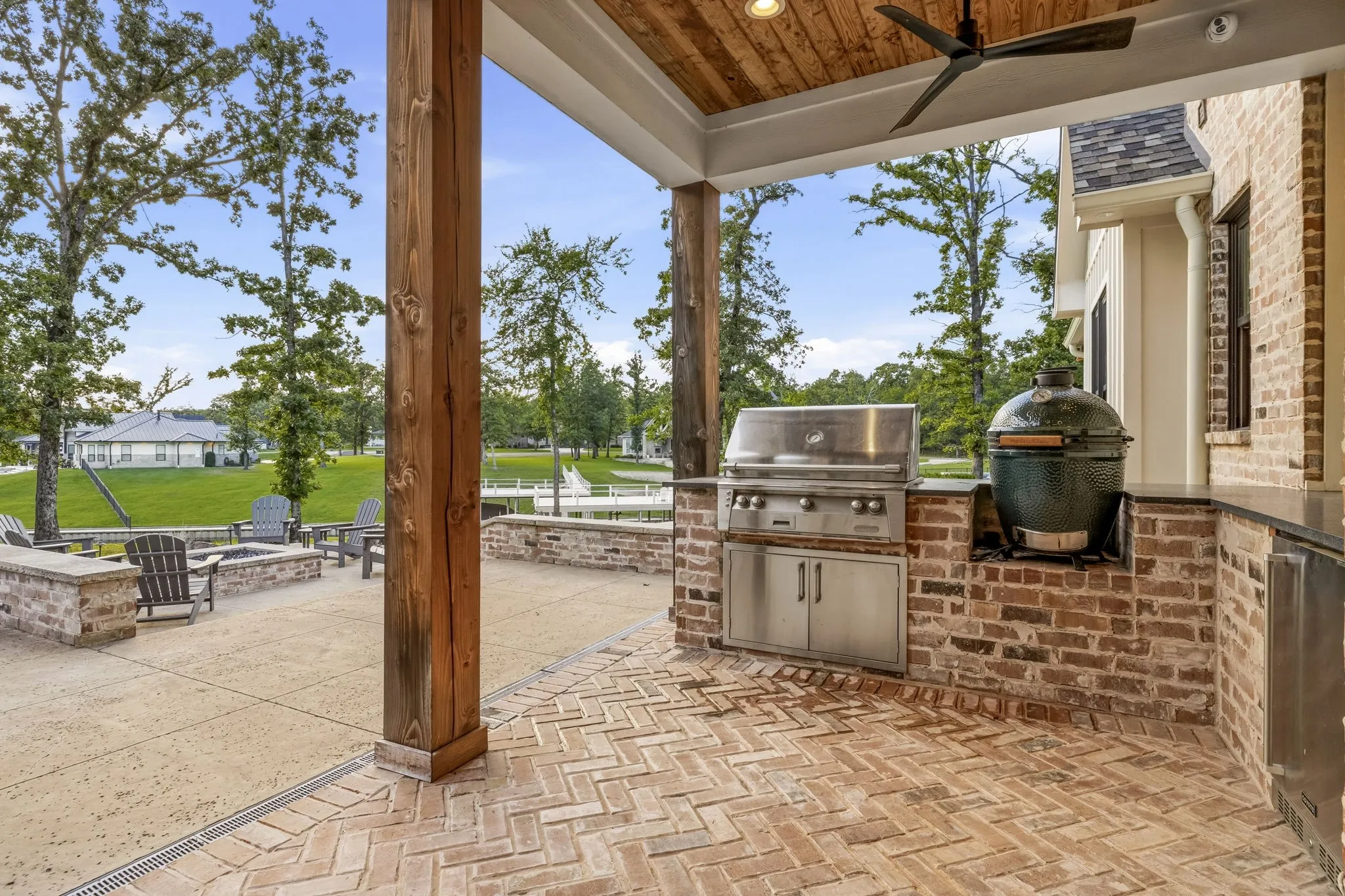 Single Family Residence For Sale in Henderson County , 201 Sandpiper Drive, Mabank, Texas 75156, 5 Bedroom, 6 Bathroom, 3 Garage spaces, 4,262 Sqft, built in 2021, mls#21288518, Real Estate Agent in Mabank, Homes For Sale in Henderson county, Homes For Sale in Mabank, Realtor in Mabank Texas, Real Estate Brokerage Independent Realty Texas, Luminita Cordes Realtor