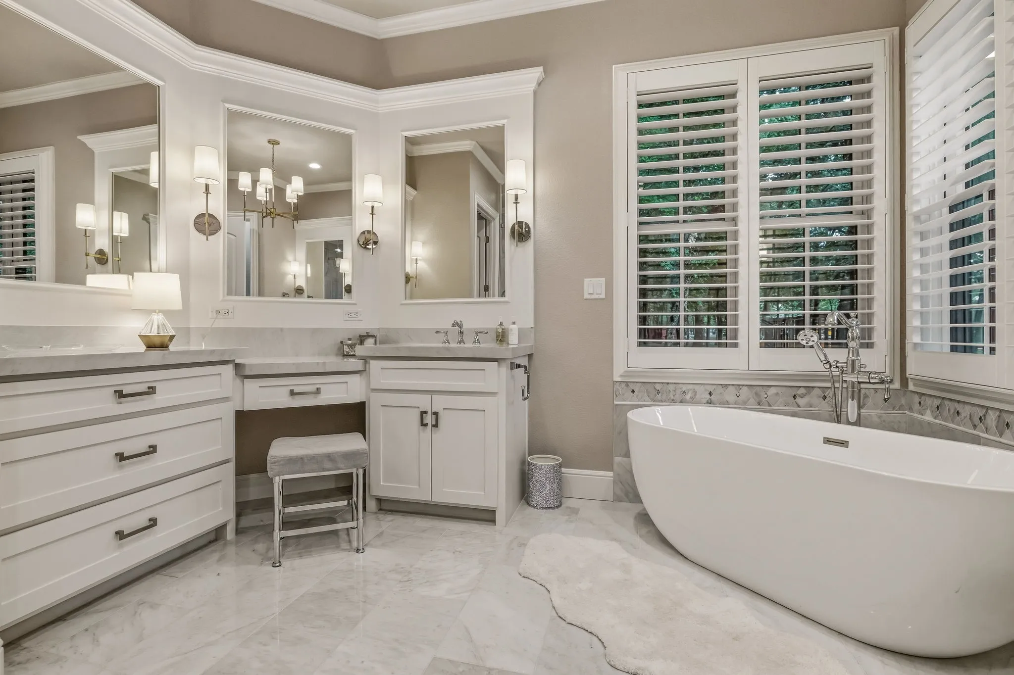 Single Family Residence For Sale in Henderson County , 201 Sandpiper Drive, Mabank, Texas 75156, 5 Bedroom, 6 Bathroom, 3 Garage spaces, 4,262 Sqft, built in 2021, mls#21288518, Real Estate Agent in Mabank, Homes For Sale in Henderson county, Homes For Sale in Mabank, Realtor in Mabank Texas, Real Estate Brokerage Independent Realty Texas, Luminita Cordes Realtor