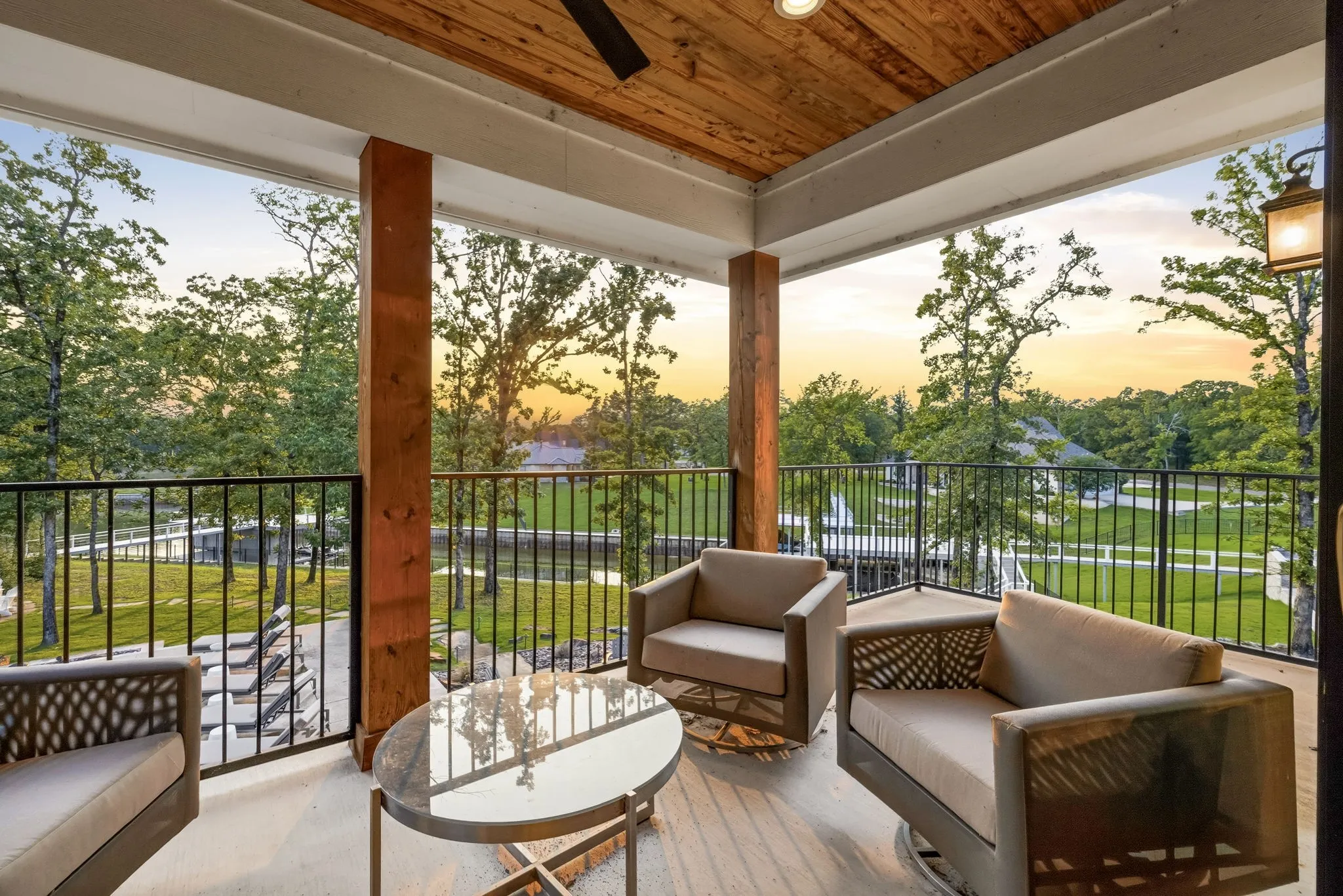 Single Family Residence For Sale in Henderson County , 201 Sandpiper Drive, Mabank, Texas 75156, 5 Bedroom, 6 Bathroom, 3 Garage spaces, 4,262 Sqft, built in 2021, mls#21288518, Real Estate Agent in Mabank, Homes For Sale in Henderson county, Homes For Sale in Mabank, Realtor in Mabank Texas, Real Estate Brokerage Independent Realty Texas, Luminita Cordes Realtor