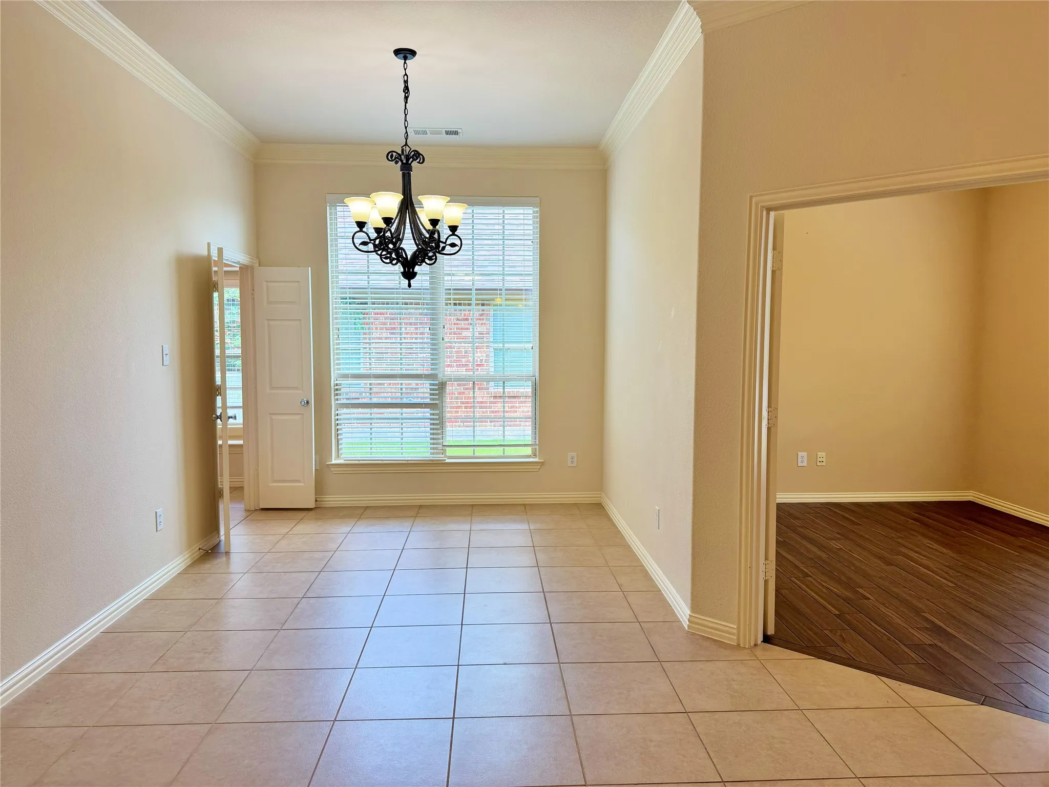 Single Family Residence For Rent in Dallas County , 7105 Handen Drive, Rowlett, Texas 75089, 4 Bedrooms, 3 Bathrooms, 2 Garage spaces, 2,680 Sqft, built in 2010, Price $2,500, mls#21295451, Real Estate Agent in Rowlett, Homes For Rent in Dallas county, Homes For Rent in Rowlett, Realtor in Rowlett Texas, Real Estate Brokerage Independent Realty Texas, Luminita Cordes Realtor