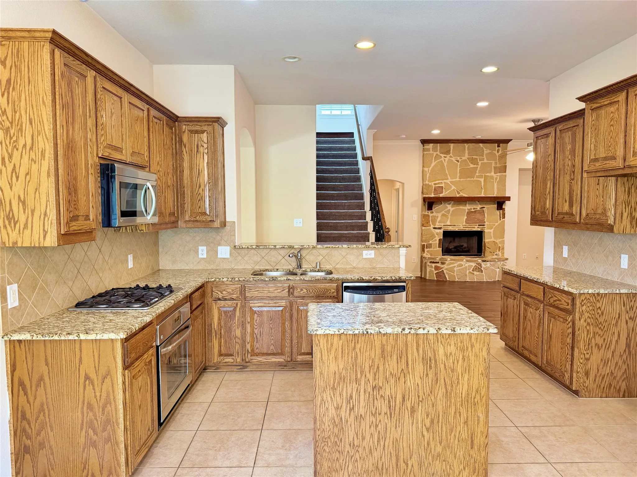 Single Family Residence For Rent in Dallas County , 7105 Handen Drive, Rowlett, Texas 75089, 4 Bedrooms, 3 Bathrooms, 2 Garage spaces, 2,680 Sqft, built in 2010, Price $2,500, mls#21295451, Real Estate Agent in Rowlett, Homes For Rent in Dallas county, Homes For Rent in Rowlett, Realtor in Rowlett Texas, Real Estate Brokerage Independent Realty Texas, Luminita Cordes Realtor