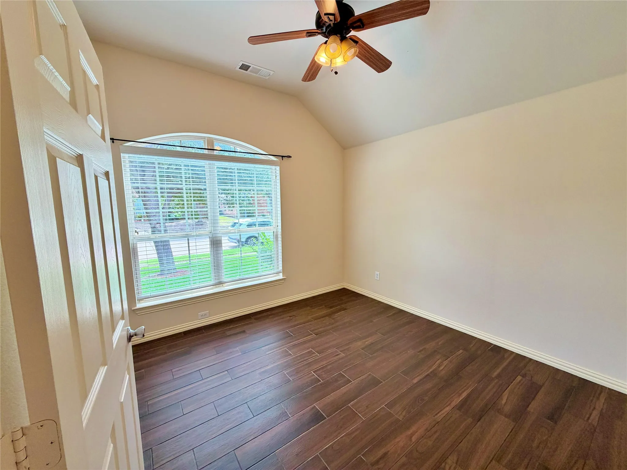 Single Family Residence For Rent in Dallas County , 7105 Handen Drive, Rowlett, Texas 75089, 4 Bedrooms, 3 Bathrooms, 2 Garage spaces, 2,680 Sqft, built in 2010, Price $2,500, mls#21295451, Real Estate Agent in Rowlett, Homes For Rent in Dallas county, Homes For Rent in Rowlett, Realtor in Rowlett Texas, Real Estate Brokerage Independent Realty Texas, Luminita Cordes Realtor