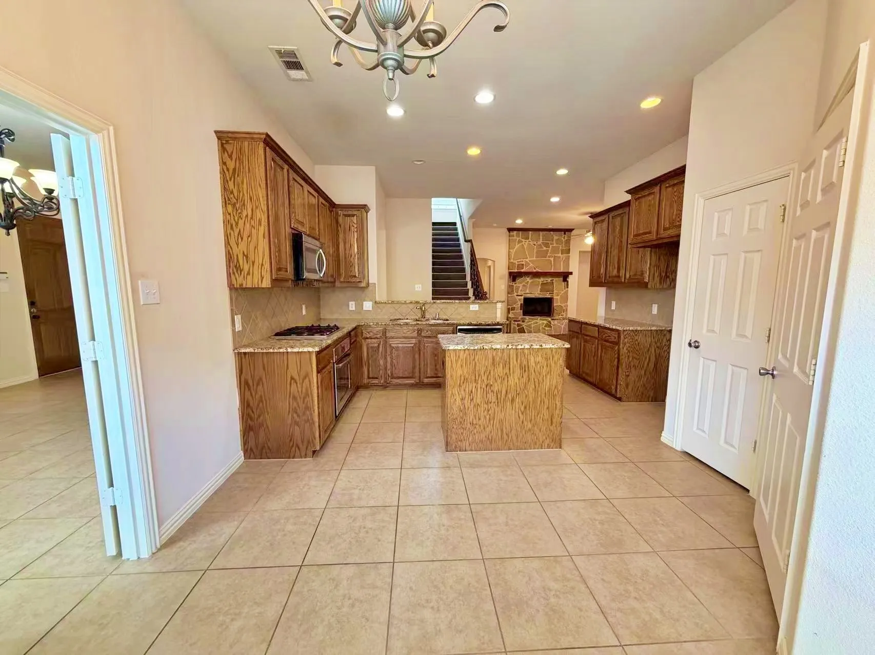 Single Family Residence For Rent in Dallas County , 7105 Handen Drive, Rowlett, Texas 75089, 4 Bedrooms, 3 Bathrooms, 2 Garage spaces, 2,680 Sqft, built in 2010, Price $2,500, mls#21295451, Real Estate Agent in Rowlett, Homes For Rent in Dallas county, Homes For Rent in Rowlett, Realtor in Rowlett Texas, Real Estate Brokerage Independent Realty Texas, Luminita Cordes Realtor