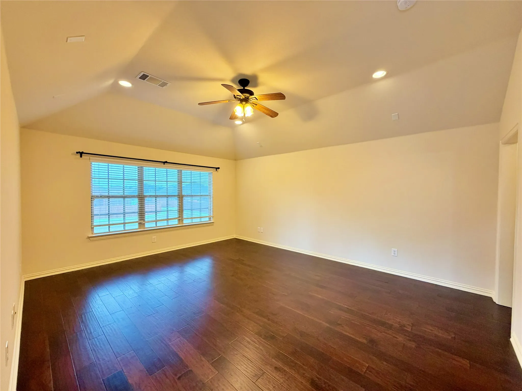 Also can be 5th bedroom