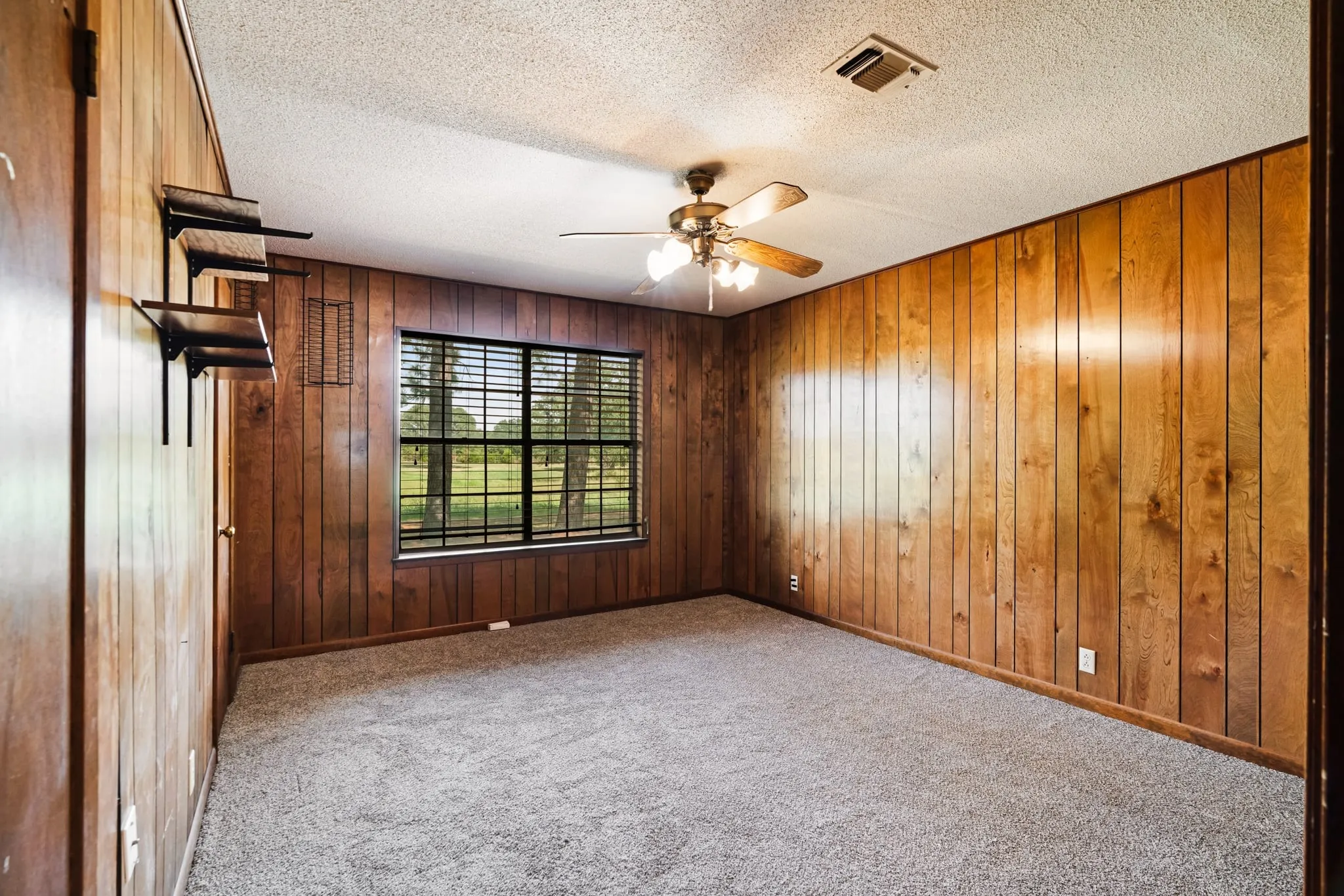 Single Family Residence For Sale in Lamar County , 7484 Highway 271 S, Pattonville, Texas 75468, 4 Bedroom, 3 Bathroom, 2 Garage spaces, 2,306 Sqft, built in 0, mls#21289886, Real Estate Agent in Pattonville, Homes For Sale in Lamar county, Homes For Sale in Pattonville, Realtor in Pattonville Texas, Real Estate Brokerage Independent Realty Texas, Luminita Cordes Realtor