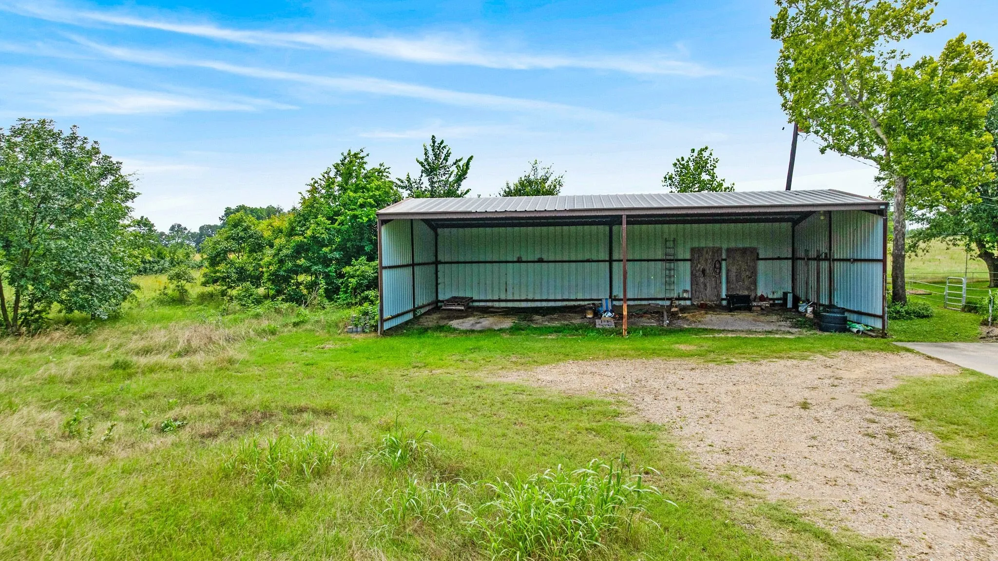Single Family Residence For Sale in Lamar County , 7484 Highway 271 S, Pattonville, Texas 75468, 4 Bedroom, 3 Bathroom, 2 Garage spaces, 2,306 Sqft, built in 0, mls#21289886, Real Estate Agent in Pattonville, Homes For Sale in Lamar county, Homes For Sale in Pattonville, Realtor in Pattonville Texas, Real Estate Brokerage Independent Realty Texas, Luminita Cordes Realtor