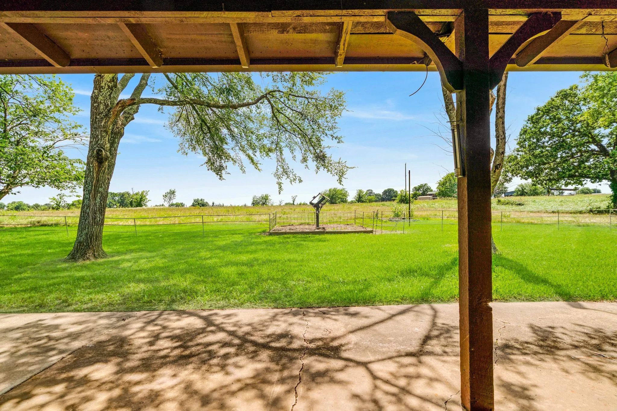 Single Family Residence For Sale in Lamar County , 7484 Highway 271 S, Pattonville, Texas 75468, 4 Bedroom, 3 Bathroom, 2 Garage spaces, 2,306 Sqft, built in 0, mls#21289886, Real Estate Agent in Pattonville, Homes For Sale in Lamar county, Homes For Sale in Pattonville, Realtor in Pattonville Texas, Real Estate Brokerage Independent Realty Texas, Luminita Cordes Realtor