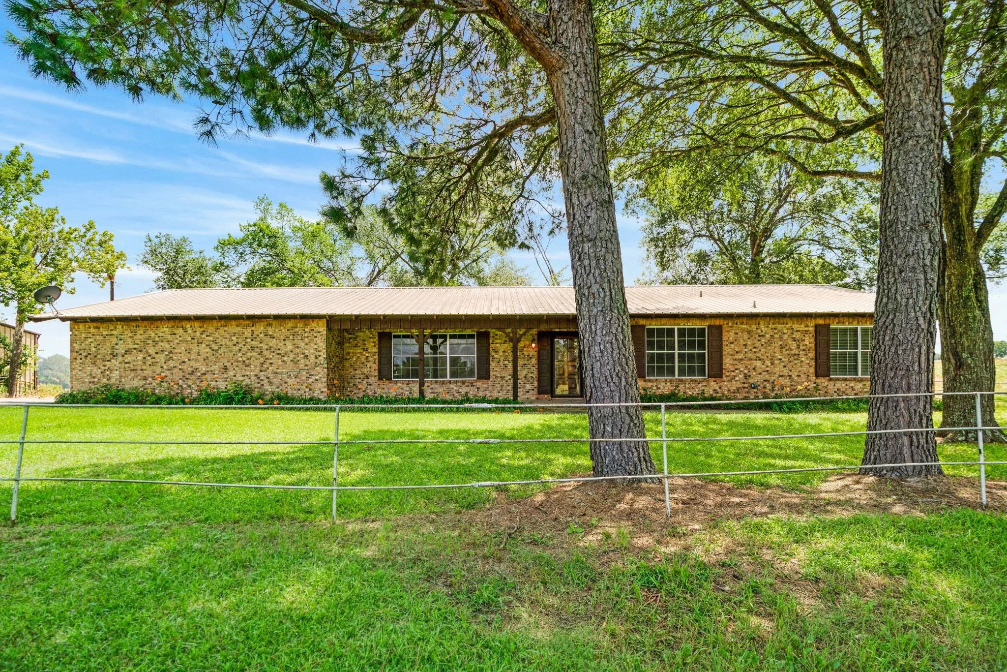 Single Family Residence For Sale in Lamar County , 7484 Highway 271 S, Pattonville, Texas 75468, 4 Bedroom, 3 Bathroom, 2 Garage spaces, 2,306 Sqft, built in 0, mls#21289886, Real Estate Agent in Pattonville, Homes For Sale in Lamar county, Homes For Sale in Pattonville, Realtor in Pattonville Texas, Real Estate Brokerage Independent Realty Texas, Luminita Cordes Realtor