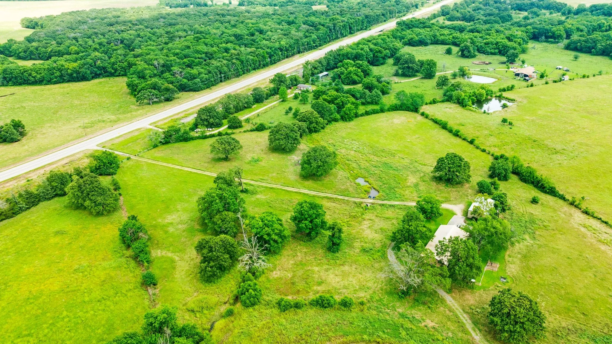 Single Family Residence For Sale in Lamar County , 7484 Highway 271 S, Pattonville, Texas 75468, 4 Bedroom, 3 Bathroom, 2 Garage spaces, 2,306 Sqft, built in 0, mls#21289886, Real Estate Agent in Pattonville, Homes For Sale in Lamar county, Homes For Sale in Pattonville, Realtor in Pattonville Texas, Real Estate Brokerage Independent Realty Texas, Luminita Cordes Realtor