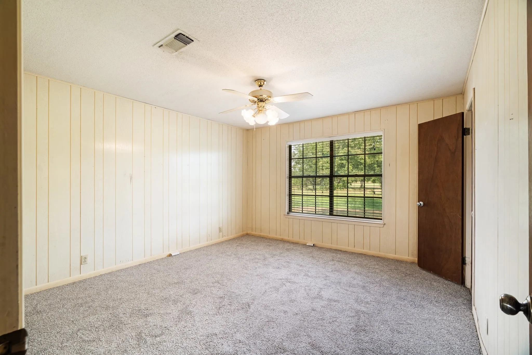 Single Family Residence For Sale in Lamar County , 7484 Highway 271 S, Pattonville, Texas 75468, 4 Bedroom, 3 Bathroom, 2 Garage spaces, 2,306 Sqft, built in 0, mls#21289886, Real Estate Agent in Pattonville, Homes For Sale in Lamar county, Homes For Sale in Pattonville, Realtor in Pattonville Texas, Real Estate Brokerage Independent Realty Texas, Luminita Cordes Realtor