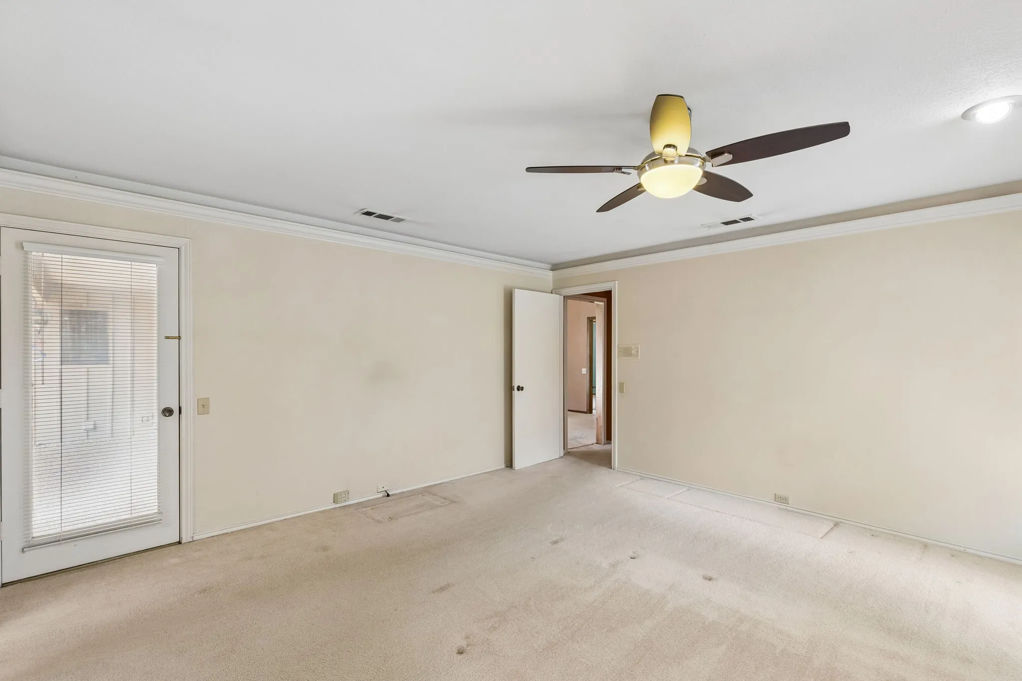Single Family Residence For Sale in Collin County , 3704 Big Horn Trail, Plano, Texas 75075, 4 Bedrooms, 3 Bathrooms, 2 Garage spaces, 2,390 Sqft, built in 1978, Price $399,900, mls#21296956, Real Estate Agent in Plano, Homes For Sale in Collin county, Homes For Sale in Plano, Realtor in Plano Texas, Real Estate Brokerage Independent Realty Texas, Luminita Cordes Realtor