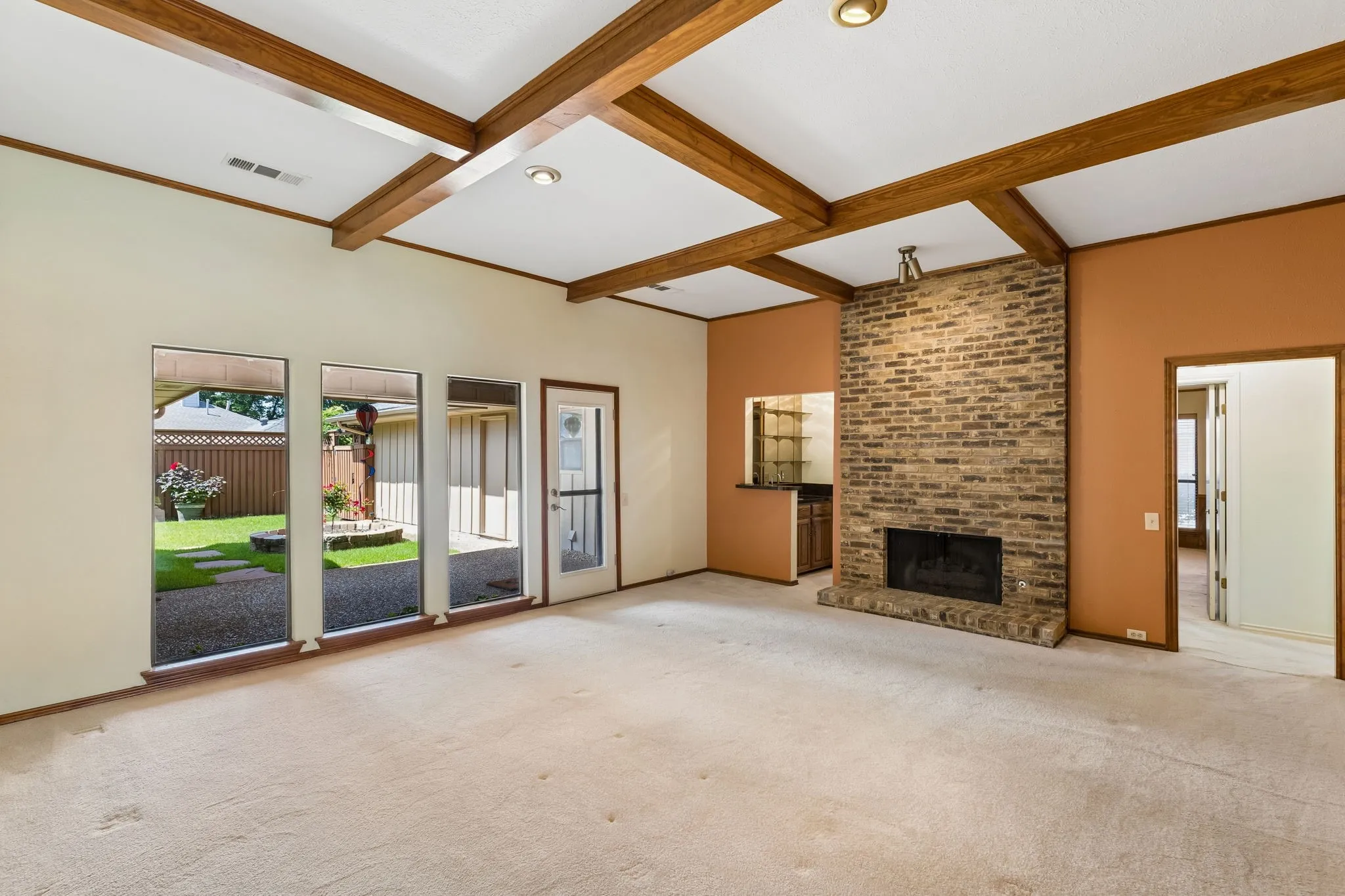 Single Family Residence For Sale in Collin County , 3704 Big Horn Trail, Plano, Texas 75075, 4 Bedrooms, 3 Bathrooms, 2 Garage spaces, 2,390 Sqft, built in 1978, Price $399,900, mls#21296956, Real Estate Agent in Plano, Homes For Sale in Collin county, Homes For Sale in Plano, Realtor in Plano Texas, Real Estate Brokerage Independent Realty Texas, Luminita Cordes Realtor