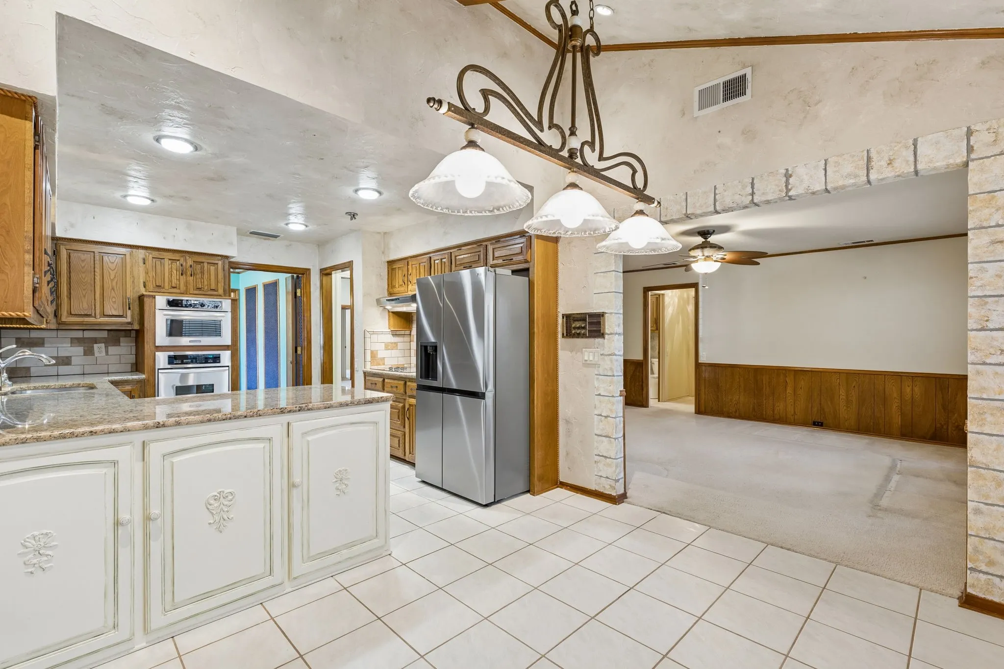 Single Family Residence For Sale in Collin County , 3704 Big Horn Trail, Plano, Texas 75075, 4 Bedrooms, 3 Bathrooms, 2 Garage spaces, 2,390 Sqft, built in 1978, Price $399,900, mls#21296956, Real Estate Agent in Plano, Homes For Sale in Collin county, Homes For Sale in Plano, Realtor in Plano Texas, Real Estate Brokerage Independent Realty Texas, Luminita Cordes Realtor