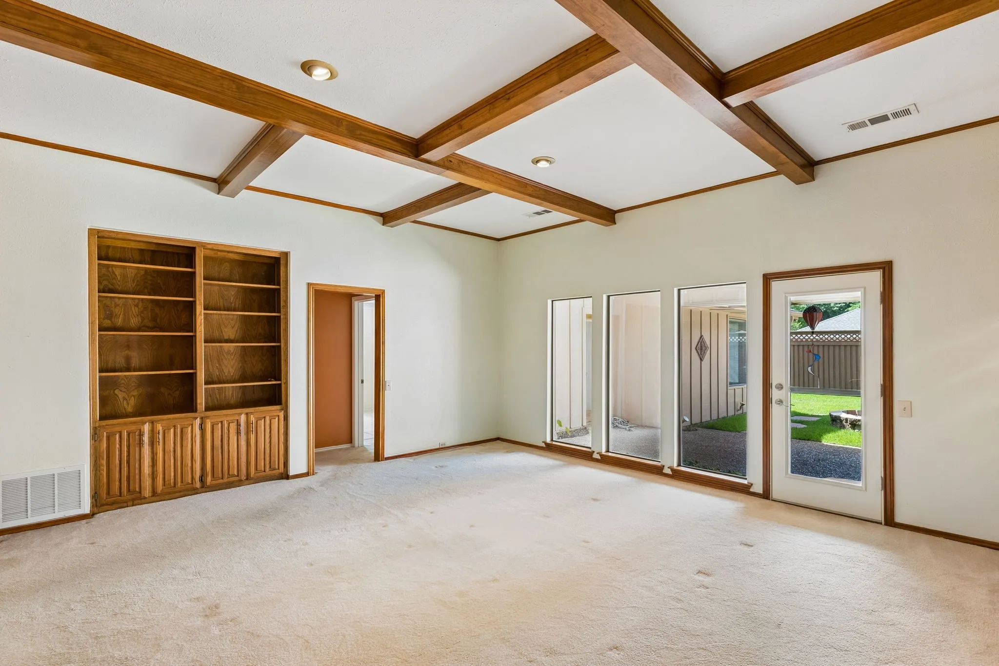 Single Family Residence For Sale in Collin County , 3704 Big Horn Trail, Plano, Texas 75075, 4 Bedrooms, 3 Bathrooms, 2 Garage spaces, 2,390 Sqft, built in 1978, Price $399,900, mls#21296956, Real Estate Agent in Plano, Homes For Sale in Collin county, Homes For Sale in Plano, Realtor in Plano Texas, Real Estate Brokerage Independent Realty Texas, Luminita Cordes Realtor