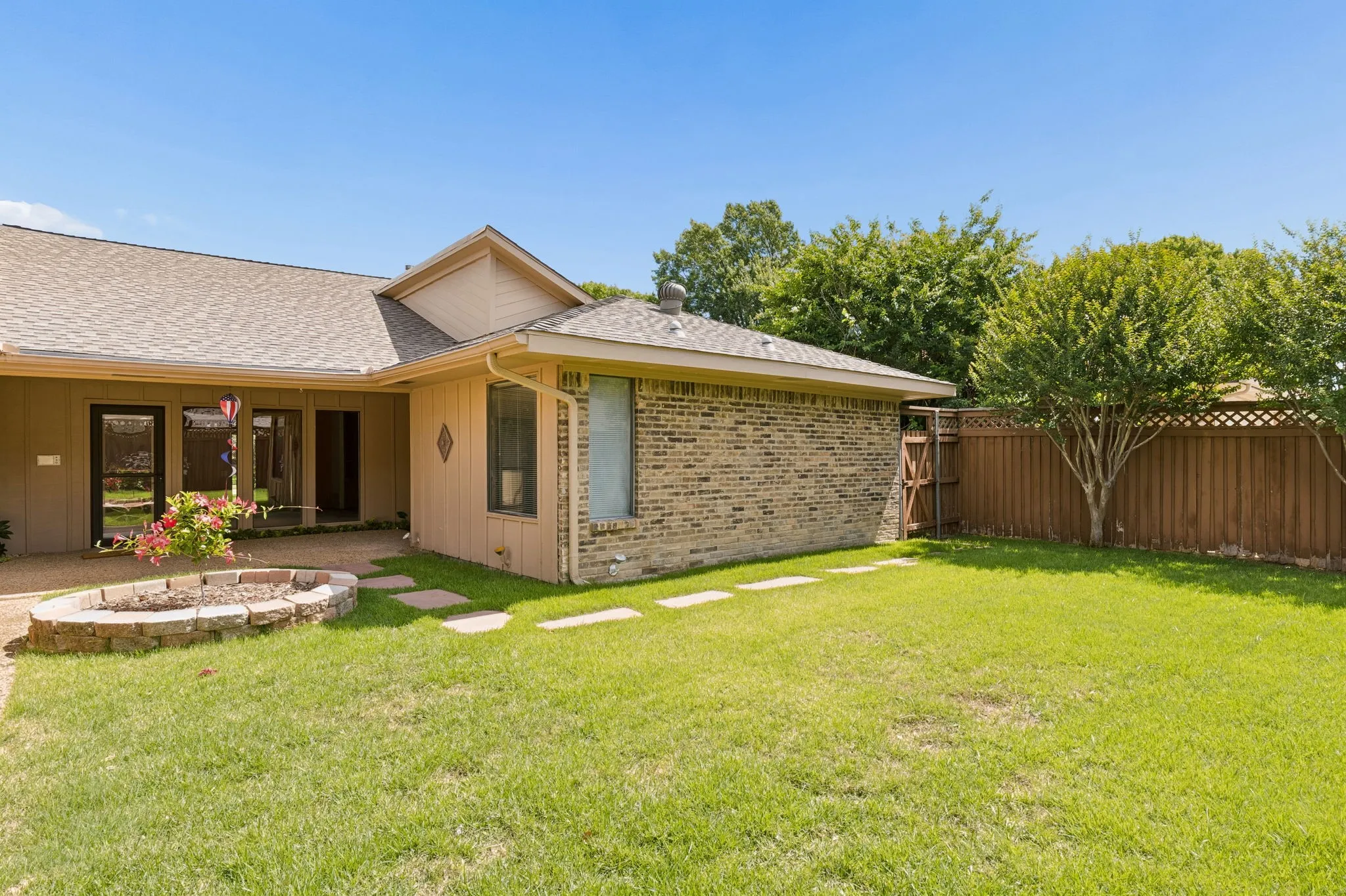 Single Family Residence For Sale in Collin County , 3704 Big Horn Trail, Plano, Texas 75075, 4 Bedrooms, 3 Bathrooms, 2 Garage spaces, 2,390 Sqft, built in 1978, Price $399,900, mls#21296956, Real Estate Agent in Plano, Homes For Sale in Collin county, Homes For Sale in Plano, Realtor in Plano Texas, Real Estate Brokerage Independent Realty Texas, Luminita Cordes Realtor