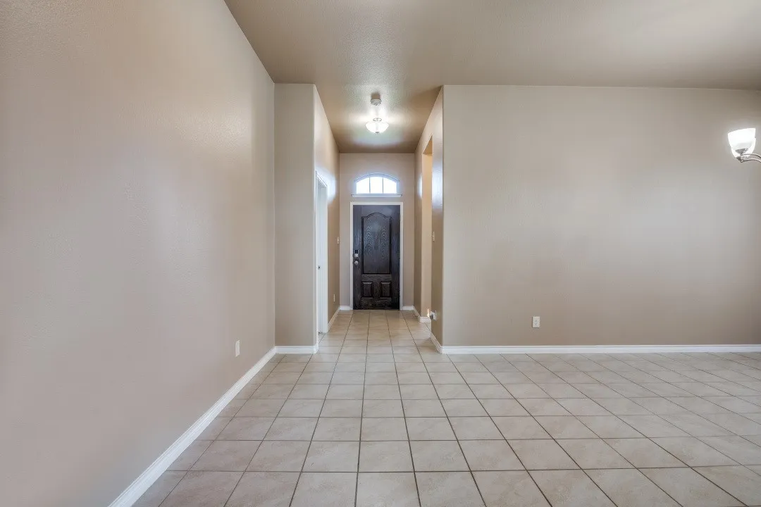 Single Family Residence For Sale in Collin County , 304 Amber Lane, Nevada, Texas 75173, 5 Bedroom, 3 Bathroom, 3 Garage spaces, 2,736 Sqft, built in 2016, mls#21295760, Real Estate Agent in Nevada, Homes For Sale in Collin county, Homes For Sale in Nevada, Realtor in Nevada Texas, Real Estate Brokerage Independent Realty Texas, Luminita Cordes Realtor