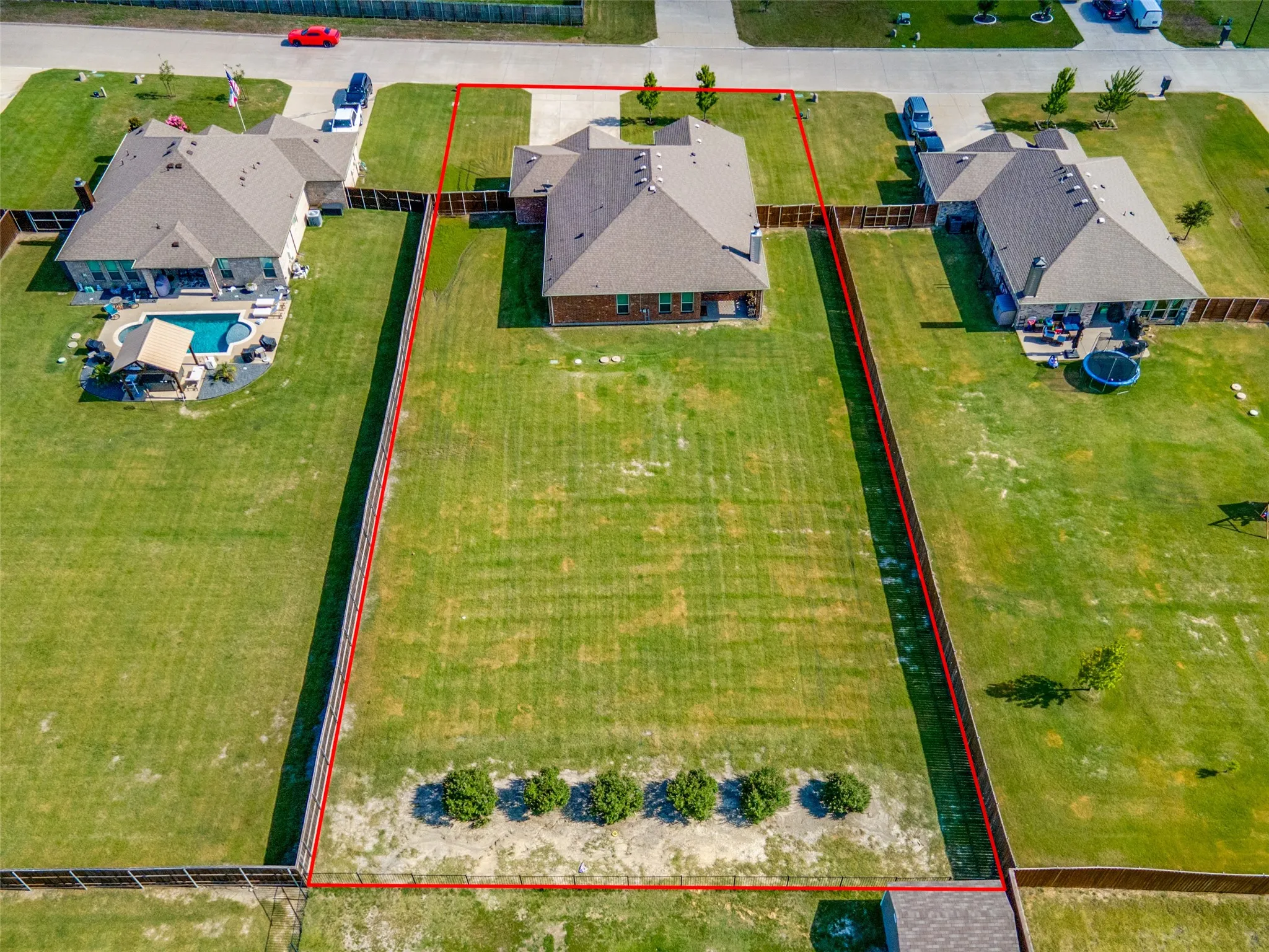 Single Family Residence For Sale in Collin County , 304 Amber Lane, Nevada, Texas 75173, 5 Bedroom, 3 Bathroom, 3 Garage spaces, 2,736 Sqft, built in 2016, mls#21295760, Real Estate Agent in Nevada, Homes For Sale in Collin county, Homes For Sale in Nevada, Realtor in Nevada Texas, Real Estate Brokerage Independent Realty Texas, Luminita Cordes Realtor