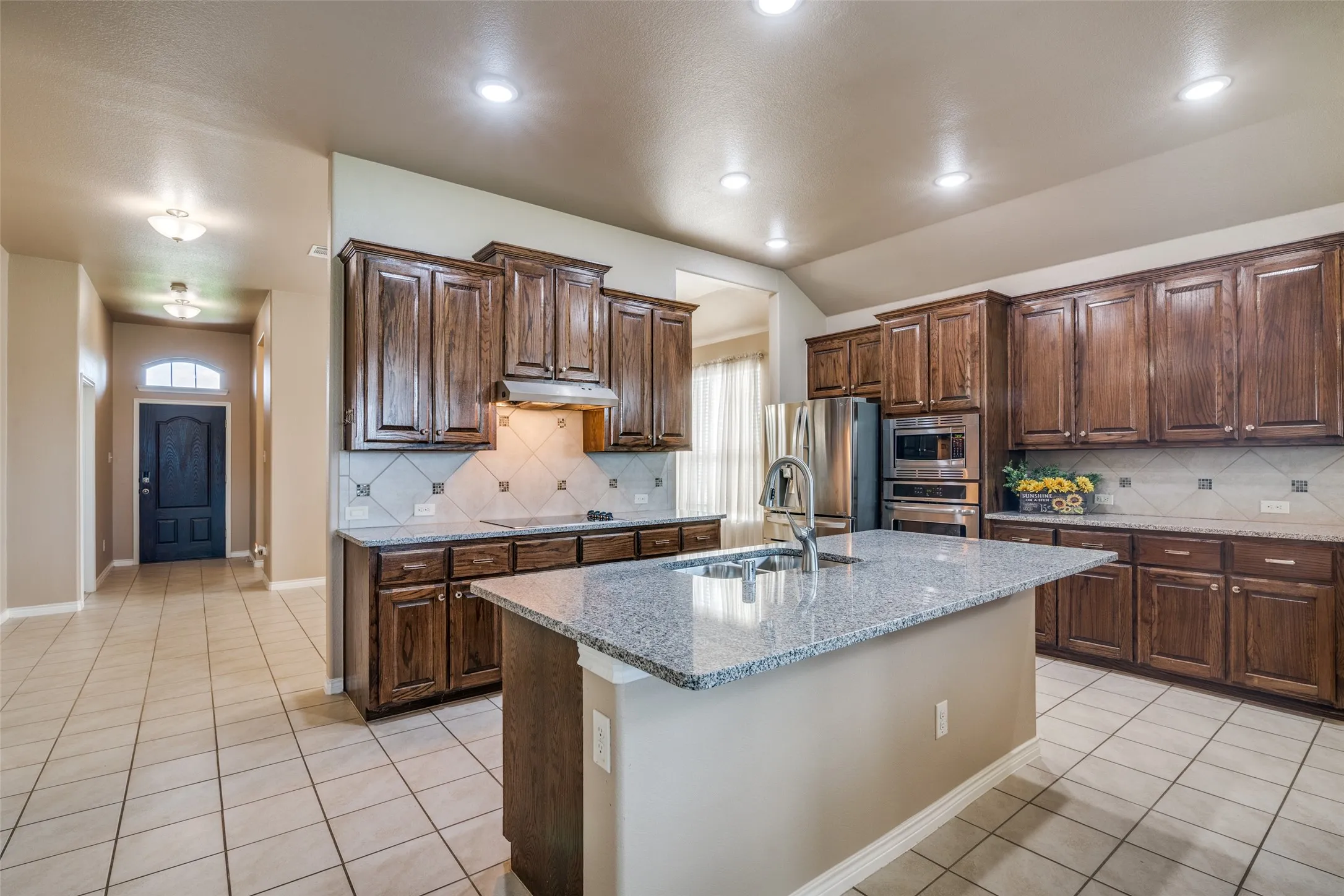 Single Family Residence For Sale in Collin County , 304 Amber Lane, Nevada, Texas 75173, 5 Bedroom, 3 Bathroom, 3 Garage spaces, 2,736 Sqft, built in 2016, mls#21295760, Real Estate Agent in Nevada, Homes For Sale in Collin county, Homes For Sale in Nevada, Realtor in Nevada Texas, Real Estate Brokerage Independent Realty Texas, Luminita Cordes Realtor