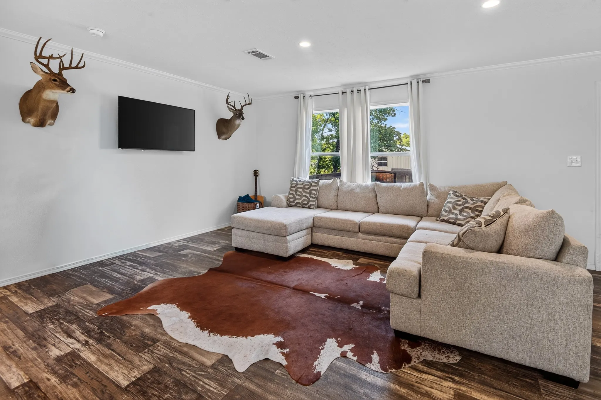 Manufactured Home For Sale in Jack County , 13100 US 281 North, Jacksboro, Texas 76458, 3 Bedrooms, 2 Bathrooms, Garage spaces, 1,620 Sqft, built in 2022, Price $2,499,900, mls#21296573, Real Estate Agent in Jacksboro, Homes For Sale in Jack county, Homes For Sale in Jacksboro, Realtor in Jacksboro Texas, Real Estate Brokerage Independent Realty Texas, Luminita Cordes Realtor