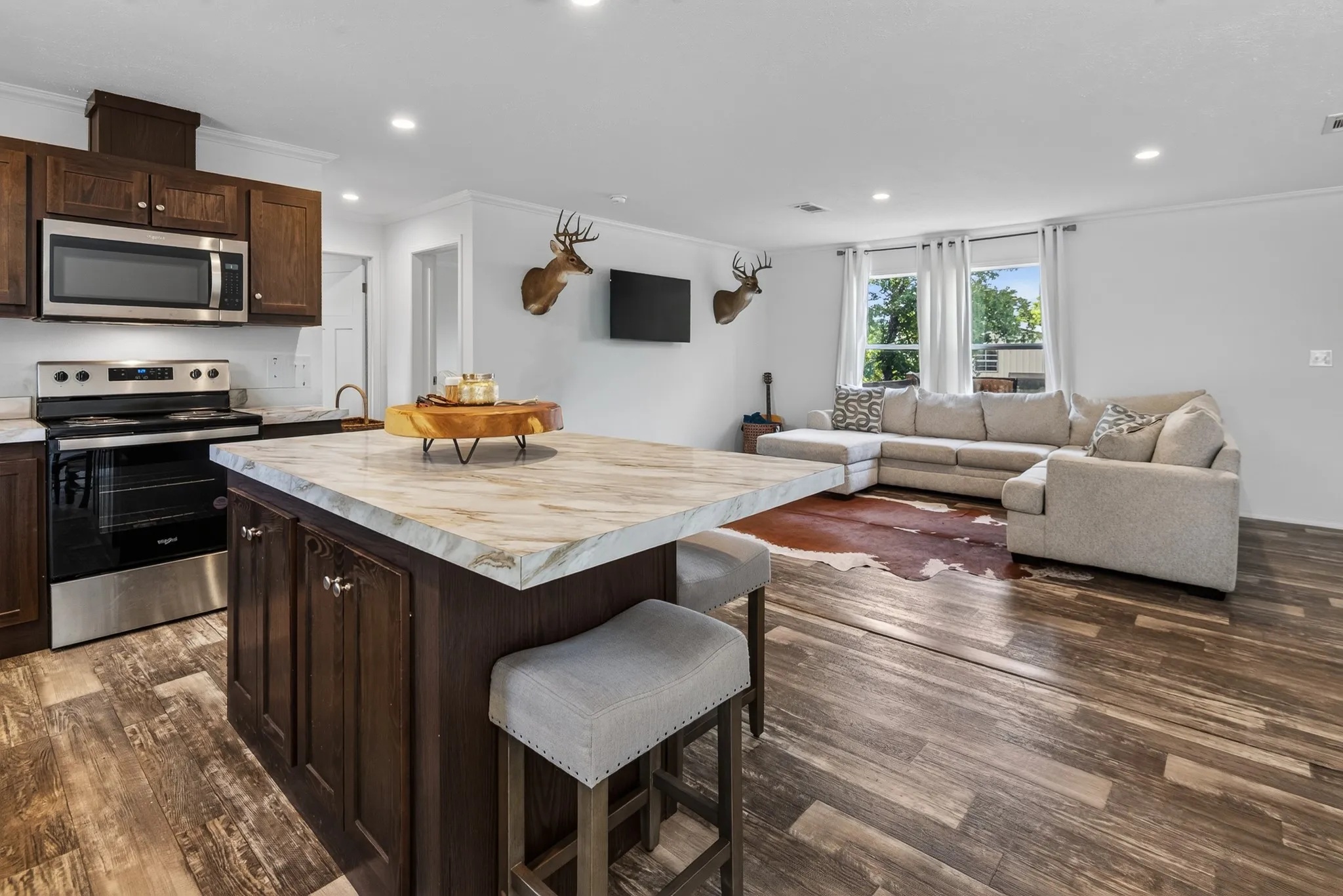 Manufactured Home For Sale in Jack County , 13100 US 281 North, Jacksboro, Texas 76458, 3 Bedrooms, 2 Bathrooms, Garage spaces, 1,620 Sqft, built in 2022, Price $2,499,900, mls#21296573, Real Estate Agent in Jacksboro, Homes For Sale in Jack county, Homes For Sale in Jacksboro, Realtor in Jacksboro Texas, Real Estate Brokerage Independent Realty Texas, Luminita Cordes Realtor