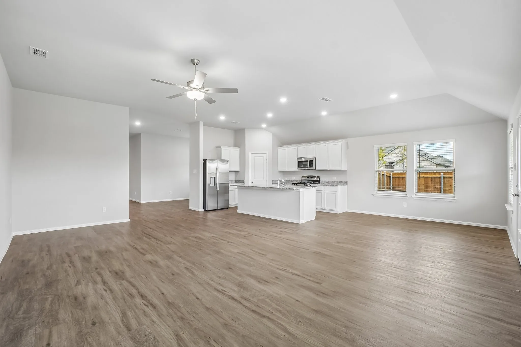 Single Family Residence For Sale in Hunt County , 121 Anson Drive, Royse City, Texas 75189, 4 Bedroom, 3 Bathroom, 2 Garage spaces, 2,106 Sqft, built in 2026, mls#21283925, Real Estate Agent in Royse City, Homes For Sale in Hunt county, Homes For Sale in Royse City, Realtor in Royse City Texas, Real Estate Brokerage Independent Realty Texas, Luminita Cordes Realtor