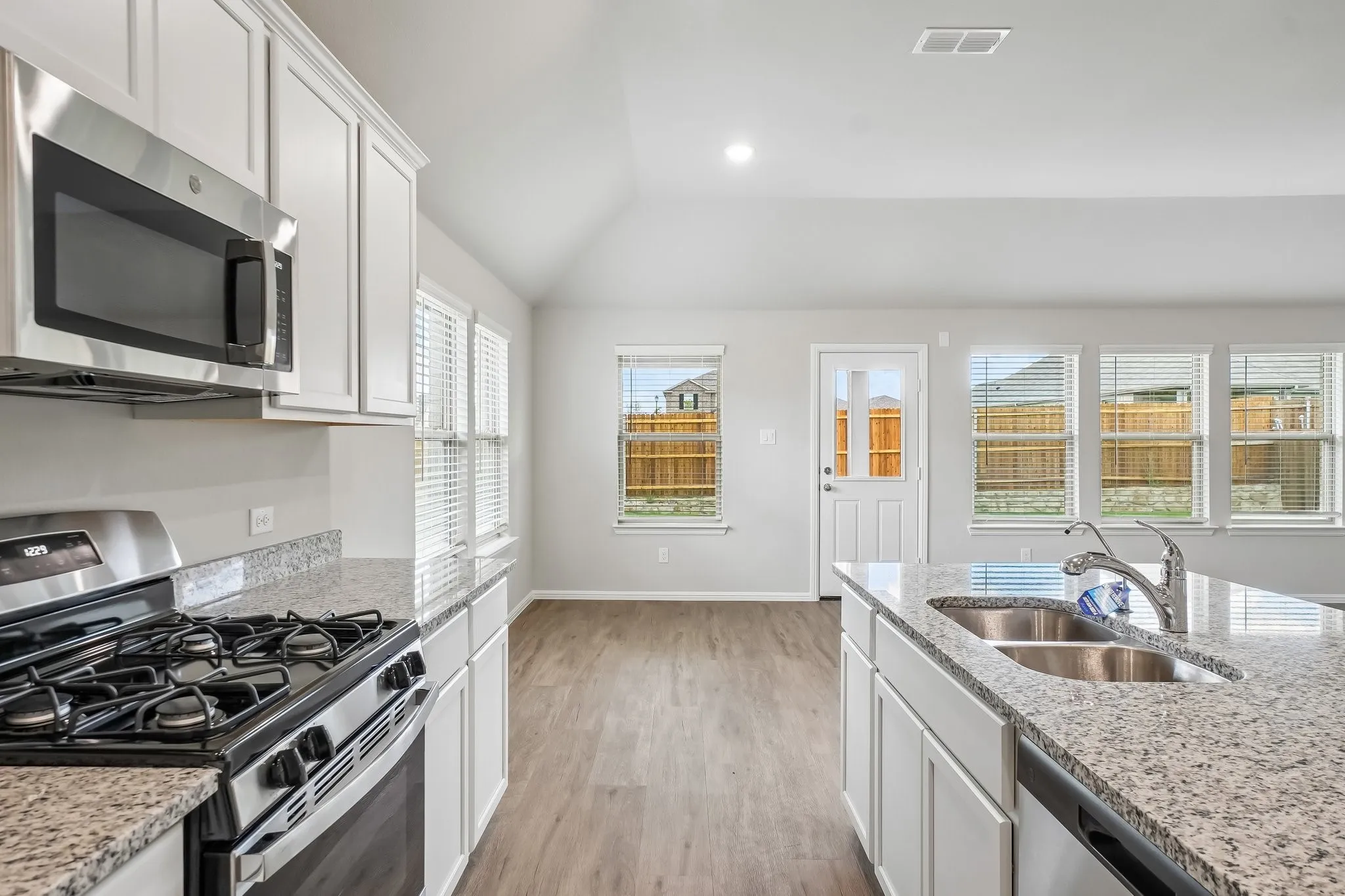 Single Family Residence For Sale in Hunt County , 121 Anson Drive, Royse City, Texas 75189, 4 Bedroom, 3 Bathroom, 2 Garage spaces, 2,106 Sqft, built in 2026, mls#21283925, Real Estate Agent in Royse City, Homes For Sale in Hunt county, Homes For Sale in Royse City, Realtor in Royse City Texas, Real Estate Brokerage Independent Realty Texas, Luminita Cordes Realtor