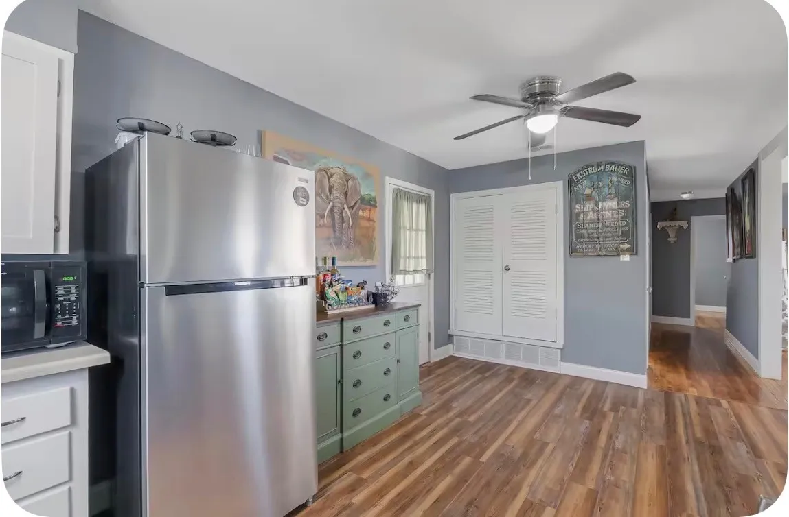 Single Family Residence For Sale in Taylor County , 1966 Vogel Street, Abilene, Texas 79603, 3 Bedroom, 2 Bathroom, 2 Garage spaces, 1,401 Sqft, built in 1956, mls#21296554, Real Estate Agent in Abilene, Homes For Sale in Taylor county, Homes For Sale in Abilene, Realtor in Abilene Texas, Real Estate Brokerage Independent Realty Texas, Luminita Cordes Realtor