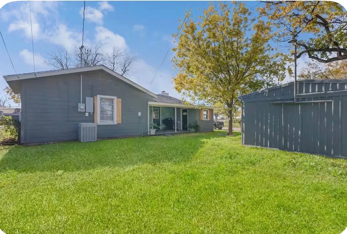 Single Family Residence For Sale in Taylor County , 1966 Vogel Street, Abilene, Texas 79603, 3 Bedroom, 2 Bathroom, 2 Garage spaces, 1,401 Sqft, built in 1956, mls#21296554, Real Estate Agent in Abilene, Homes For Sale in Taylor county, Homes For Sale in Abilene, Realtor in Abilene Texas, Real Estate Brokerage Independent Realty Texas, Luminita Cordes Realtor