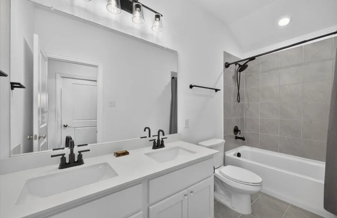 Full Bath Upstairs