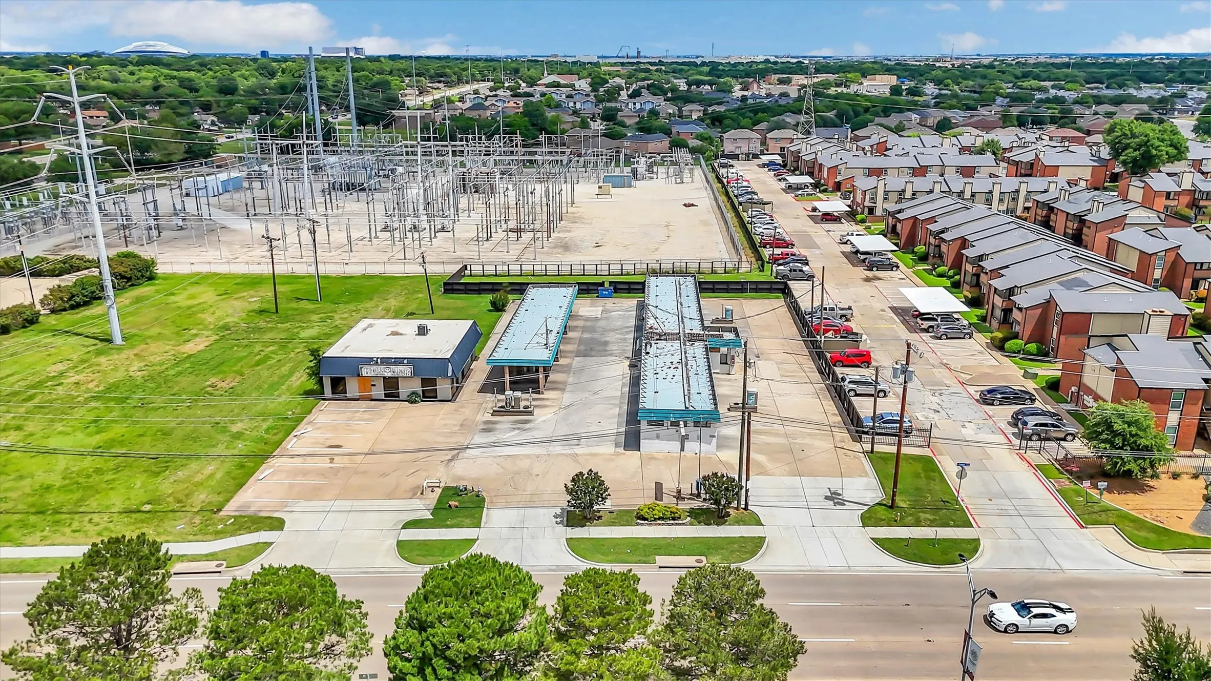 Retail For Sale in Tarrant County , 2221 E Pioneer Parkway, Arlington, Texas 76010, 0, 0, Garage spaces, 0 Sqft, built in 1978, Price $1,250,000, mls#21294966, Real Estate Agent in Arlington, Homes For Sale in Tarrant county, Homes For Sale in Arlington, Realtor in Arlington Texas, Real Estate Brokerage Independent Realty Texas, Luminita Cordes Realtor