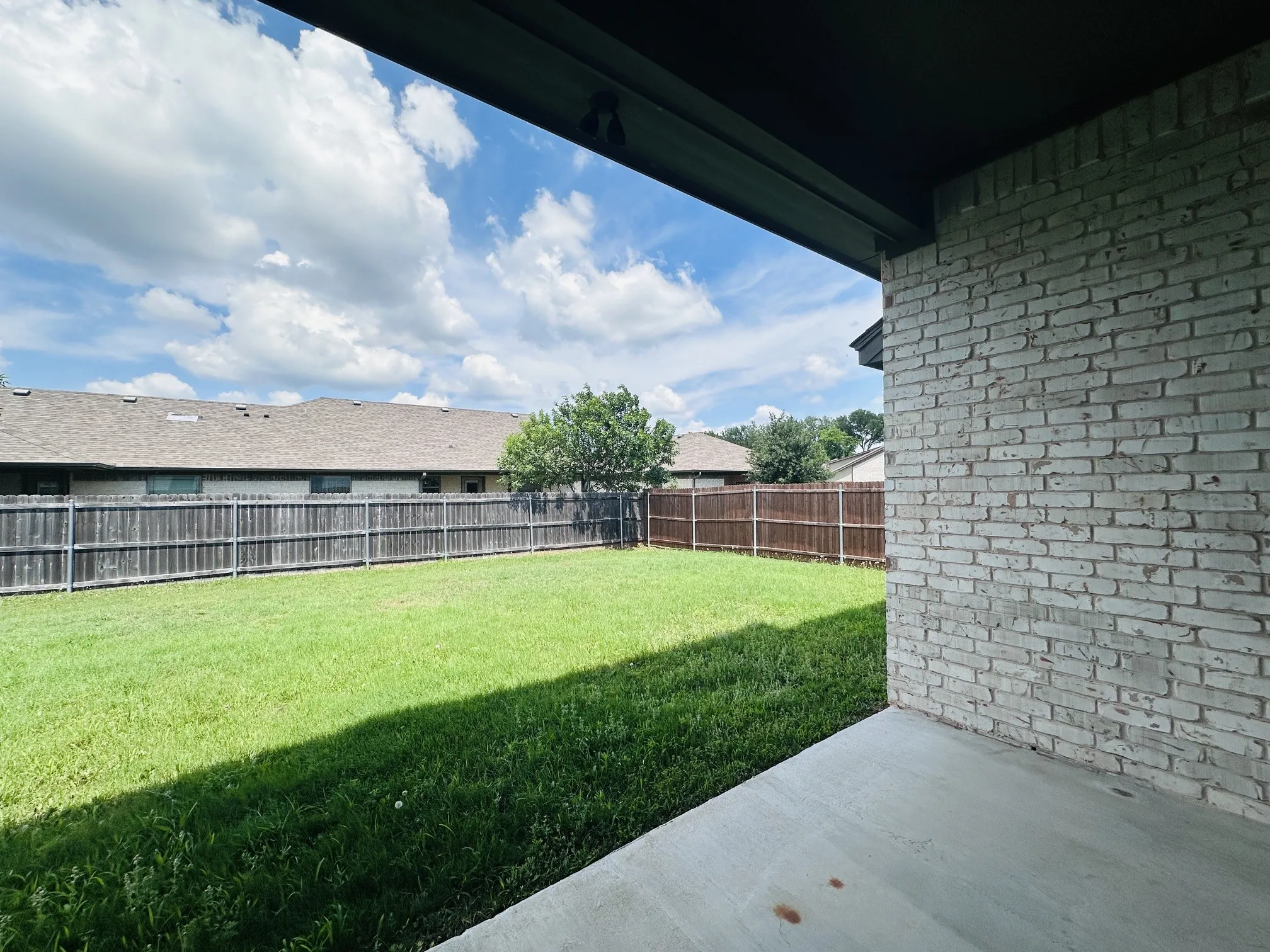 Single Family Residence For Sale in Hood County , 3337 White Horse Drive, Granbury, Texas 76049, 4 Bedroom, 2 Bathroom, 2 Garage spaces, 1,717 Sqft, built in 2021, mls#21296797, Real Estate Agent in Granbury, Homes For Sale in Hood county, Homes For Sale in Granbury, Realtor in Granbury Texas, Real Estate Brokerage Independent Realty Texas, Luminita Cordes Realtor