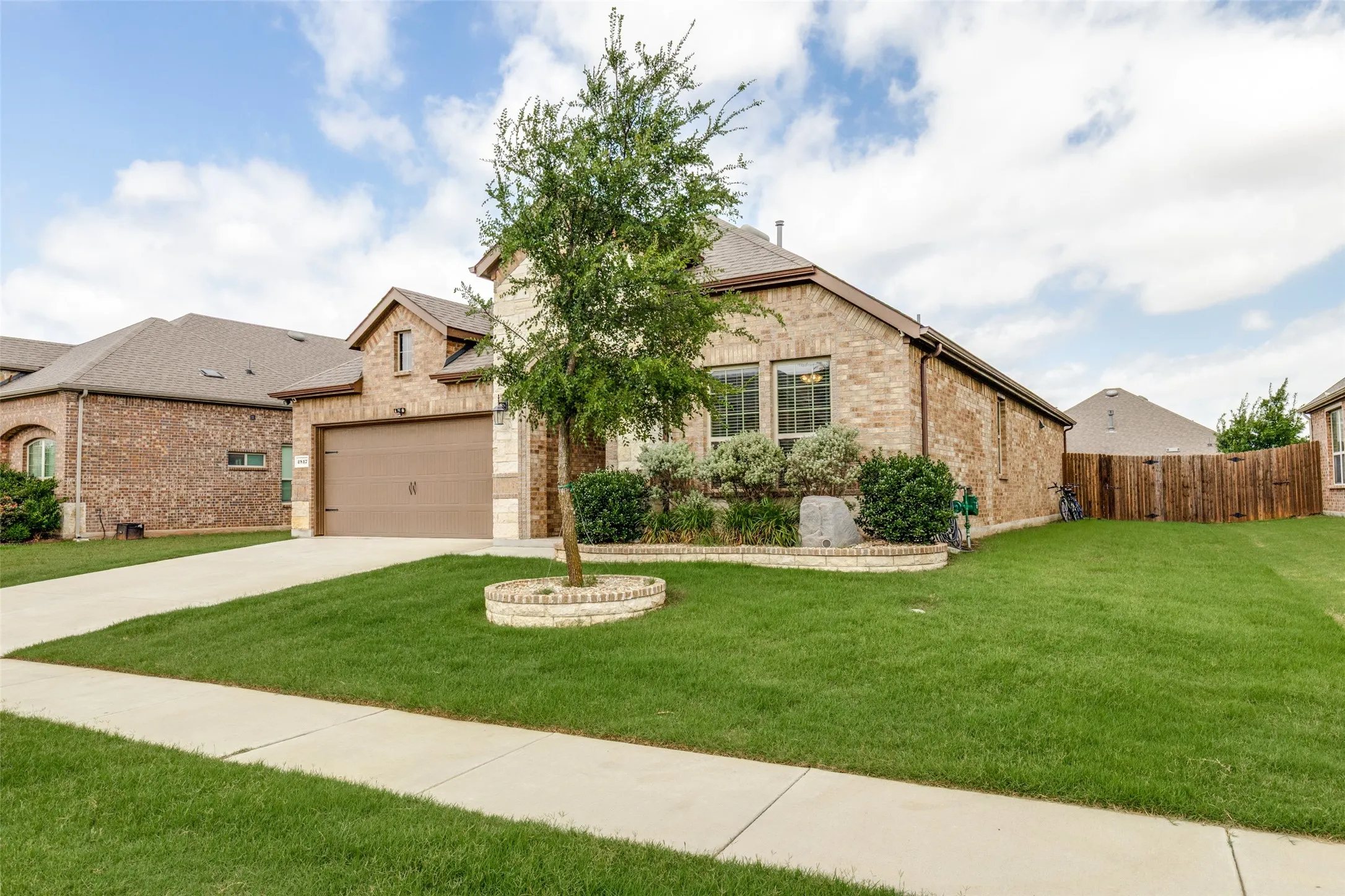 Single Family Residence For Sale in Denton County , 2817 Half Moon Road, Aubrey, Texas 76227, 3 Bedroom, 2 Bathroom, 2 Garage spaces, 1,633 Sqft, built in 2020, mls#21296988, Real Estate Agent in Aubrey, Homes For Sale in Denton county, Homes For Sale in Aubrey, Realtor in Aubrey Texas, Real Estate Brokerage Independent Realty Texas, Luminita Cordes Realtor