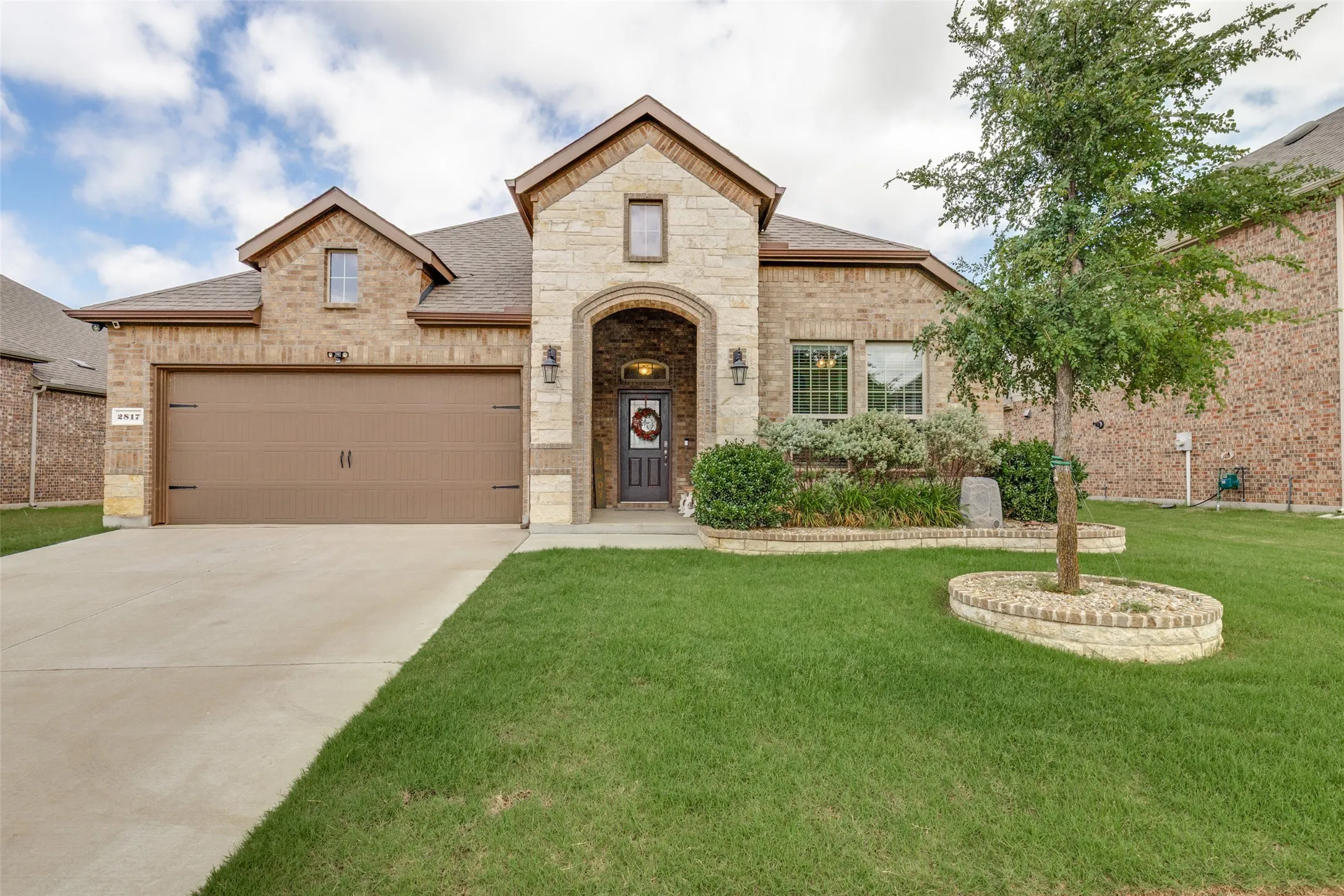 Single Family Residence For Sale in Denton County , 2817 Half Moon Road, Aubrey, Texas 76227, 3 Bedroom, 2 Bathroom, 2 Garage spaces, 1,633 Sqft, built in 2020, mls#21296988, Real Estate Agent in Aubrey, Homes For Sale in Denton county, Homes For Sale in Aubrey, Realtor in Aubrey Texas, Real Estate Brokerage Independent Realty Texas, Luminita Cordes Realtor