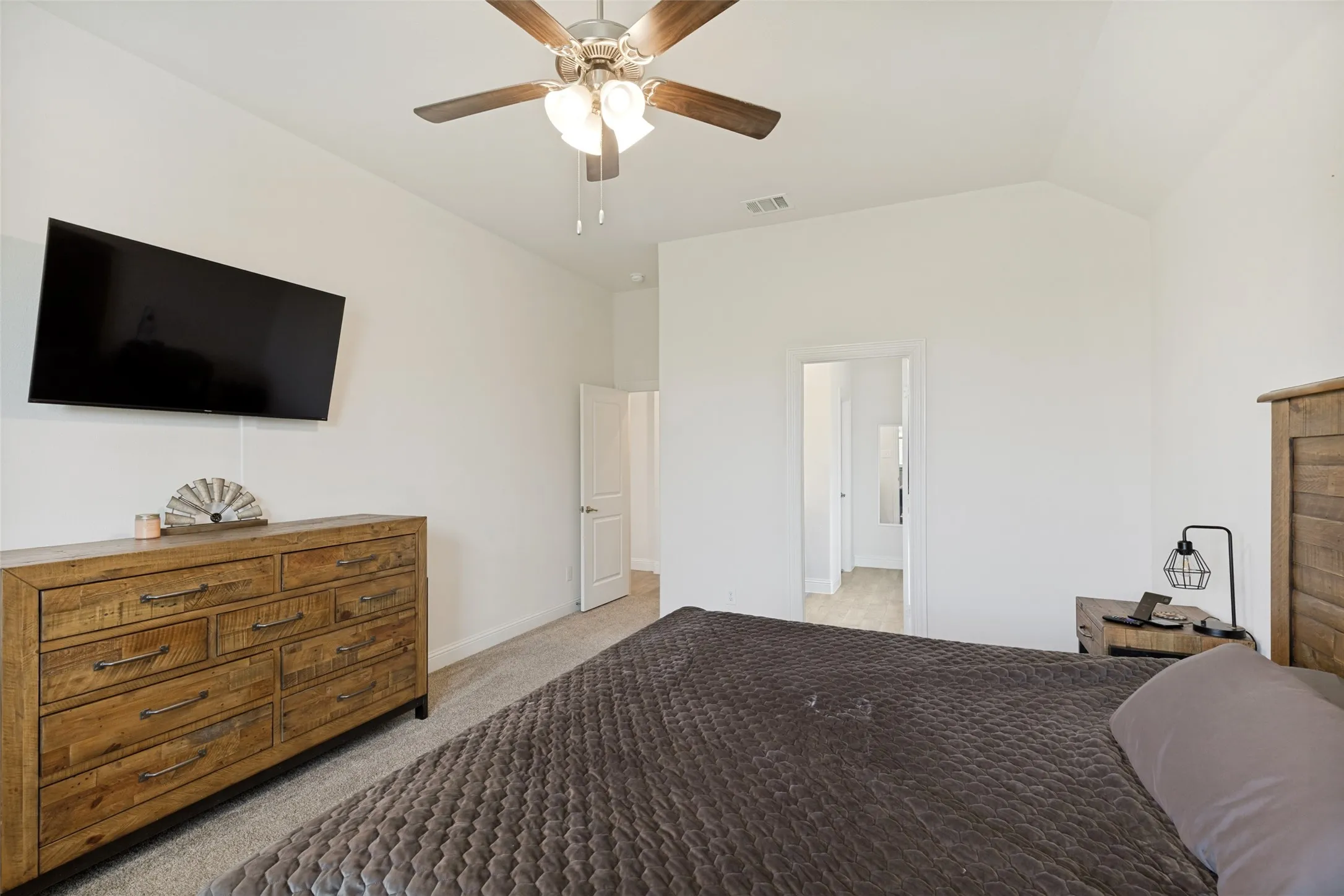 Single Family Residence For Sale in Denton County , 2817 Half Moon Road, Aubrey, Texas 76227, 3 Bedroom, 2 Bathroom, 2 Garage spaces, 1,633 Sqft, built in 2020, mls#21296988, Real Estate Agent in Aubrey, Homes For Sale in Denton county, Homes For Sale in Aubrey, Realtor in Aubrey Texas, Real Estate Brokerage Independent Realty Texas, Luminita Cordes Realtor