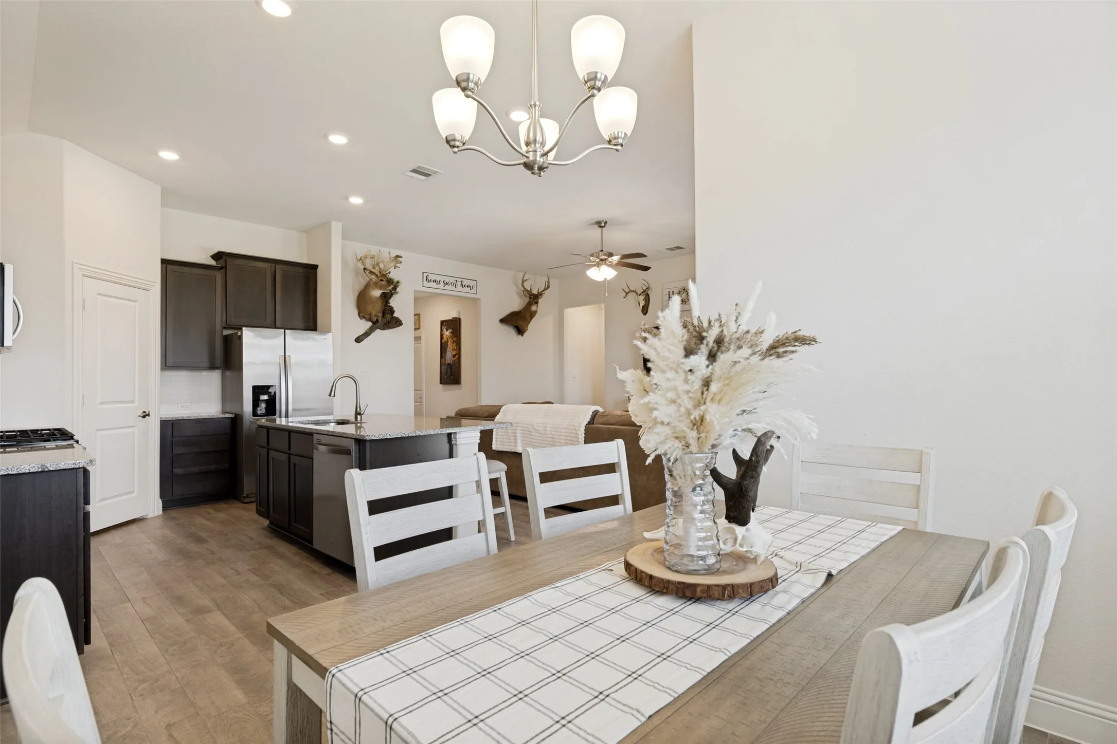Single Family Residence For Sale in Denton County , 2817 Half Moon Road, Aubrey, Texas 76227, 3 Bedroom, 2 Bathroom, 2 Garage spaces, 1,633 Sqft, built in 2020, mls#21296988, Real Estate Agent in Aubrey, Homes For Sale in Denton county, Homes For Sale in Aubrey, Realtor in Aubrey Texas, Real Estate Brokerage Independent Realty Texas, Luminita Cordes Realtor