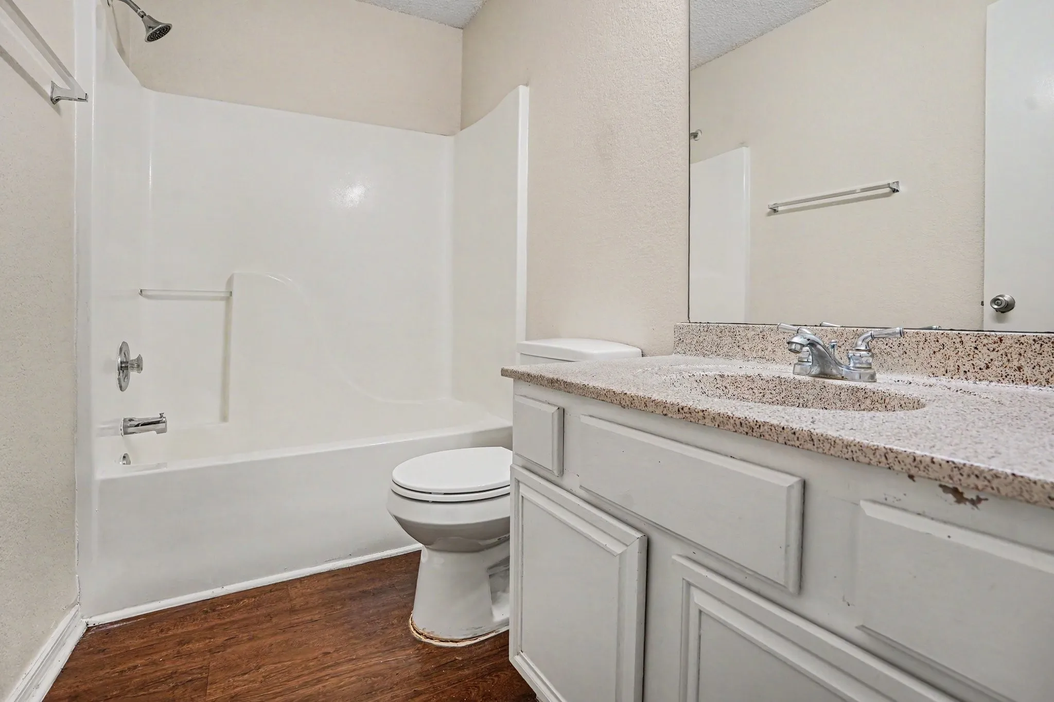 Single Family Residence For Sale in Tarrant County , 4216 Fernleaf Drive, Fort Worth, Texas 76137, 3 Bedroom, 2 Bathroom, 2 Garage spaces, 1,460 Sqft, built in 1995, mls#21297069, Real Estate Agent in Fort Worth, Homes For Sale in Tarrant county, Homes For Sale in Fort Worth, Realtor in Fort Worth Texas, Real Estate Brokerage Independent Realty Texas, Luminita Cordes Realtor