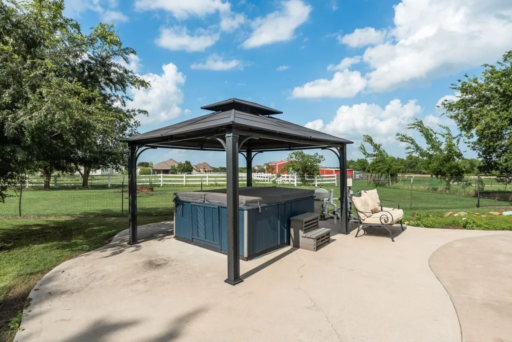 Single Family Residence For Sale in Rockwall County , 8549 S Fm 548, Royse City, Texas 75189, 4 Bedroom, 3 Bathroom, 2 Garage spaces, 2,494 Sqft, built in 1990, mls#21297090, Real Estate Agent in Royse City, Homes For Sale in Rockwall county, Homes For Sale in Royse City, Realtor in Royse City Texas, Real Estate Brokerage Independent Realty Texas, Luminita Cordes Realtor