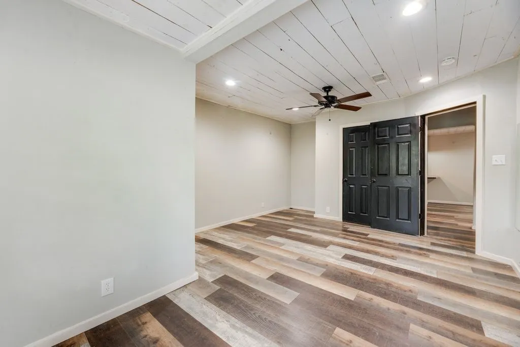 Second bedroom or office space