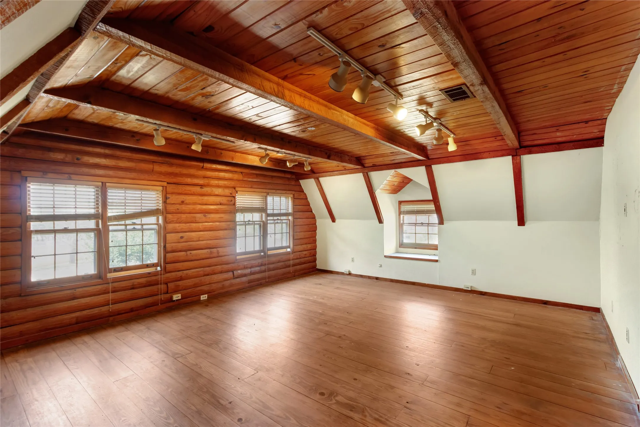 Office For Sale in Tarrant County , 100 Quest Court, Keller, Texas 76248, 0, 0, Garage spaces, 0 Sqft, built in 1985, mls#21287890, Real Estate Agent in Keller, Homes For Sale in Tarrant county, Homes For Sale in Keller, Realtor in Keller Texas, Real Estate Brokerage Independent Realty Texas, Luminita Cordes Realtor