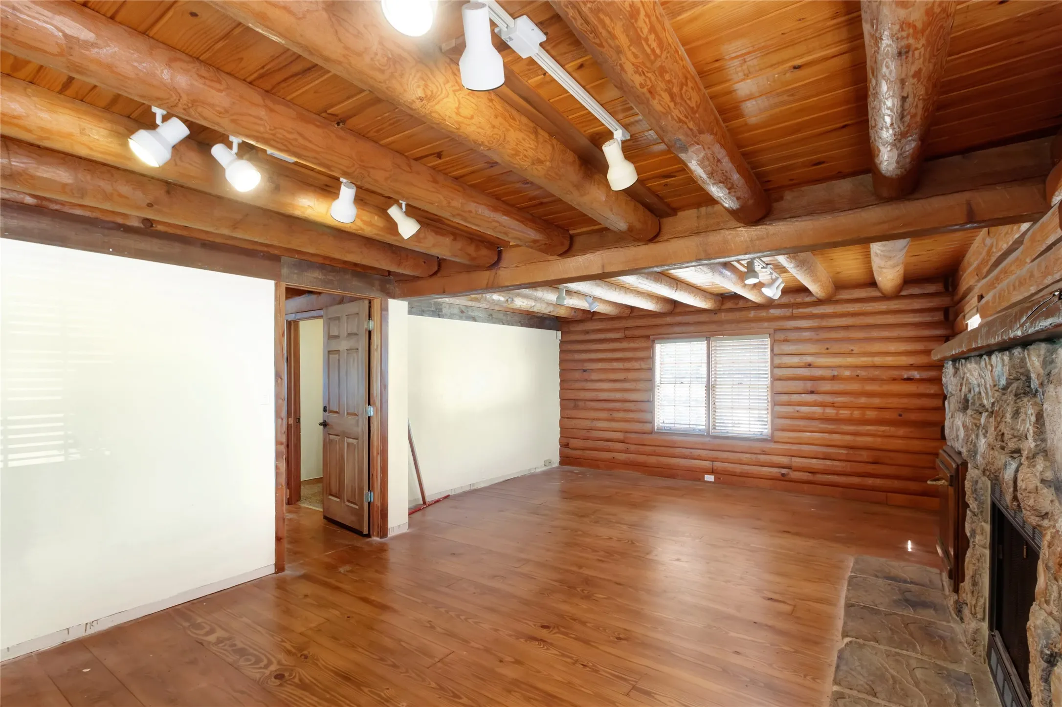 Office For Sale in Tarrant County , 100 Quest Court, Keller, Texas 76248, 0, 0, Garage spaces, 0 Sqft, built in 1985, mls#21287890, Real Estate Agent in Keller, Homes For Sale in Tarrant county, Homes For Sale in Keller, Realtor in Keller Texas, Real Estate Brokerage Independent Realty Texas, Luminita Cordes Realtor